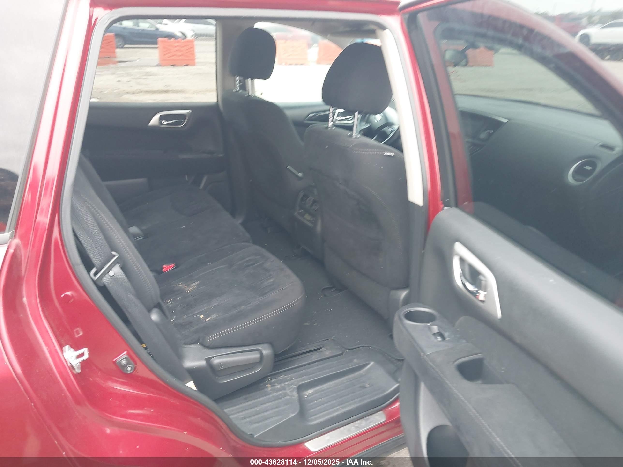 NISSAN PATHFINDER image 8