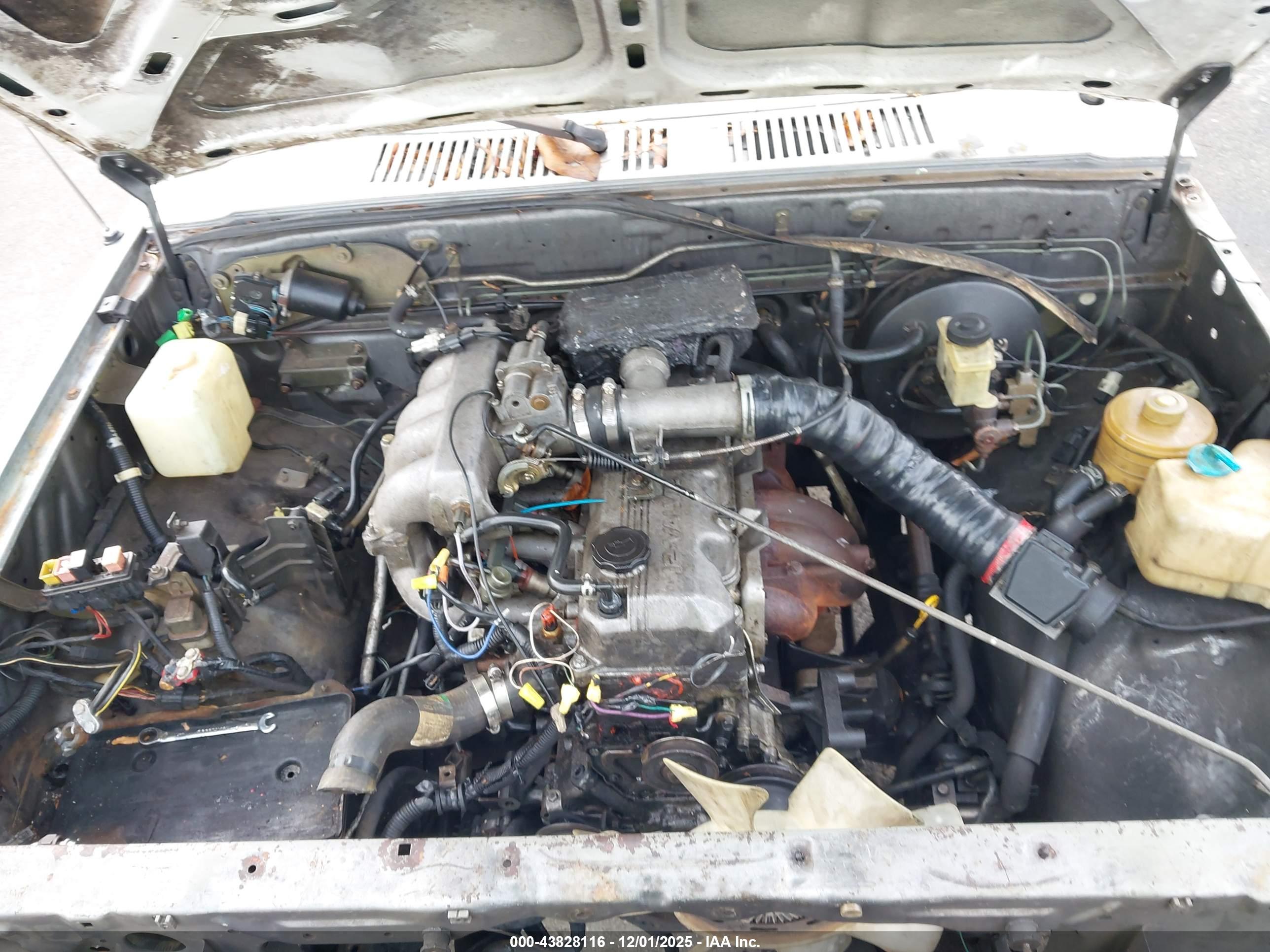 MAZDA B2600 image 10