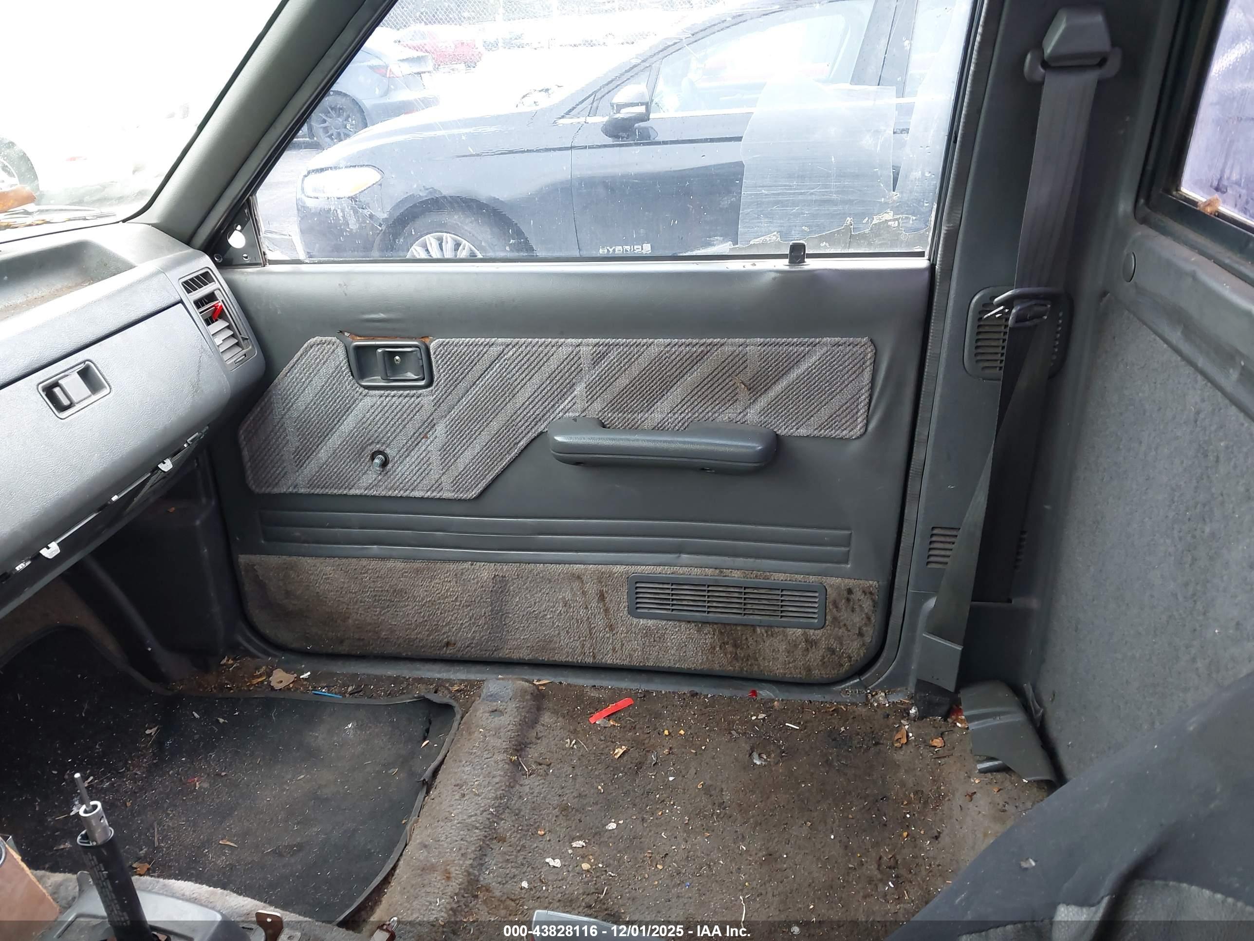 MAZDA B2600 image 5