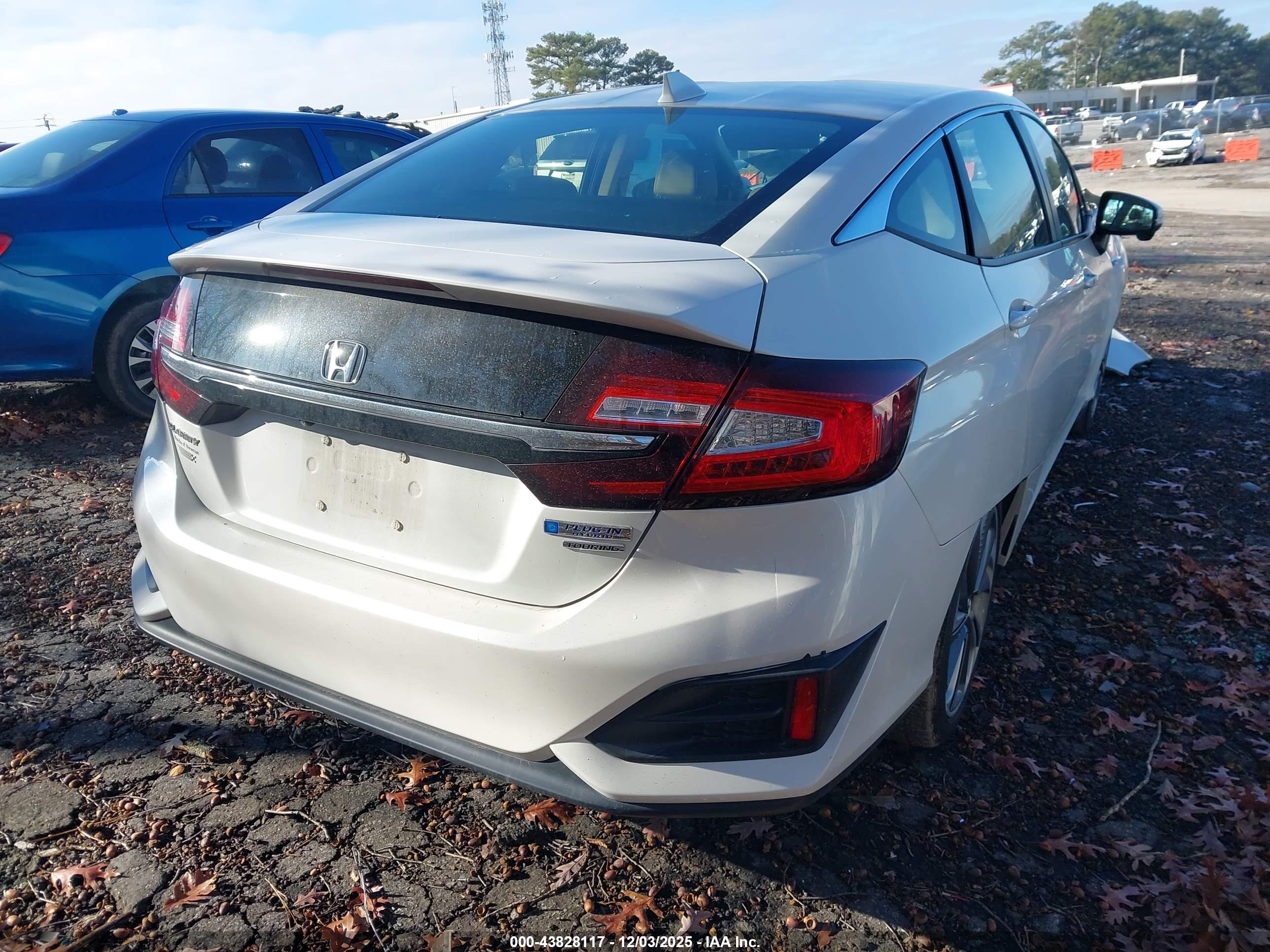 HONDA CLARITY image 4