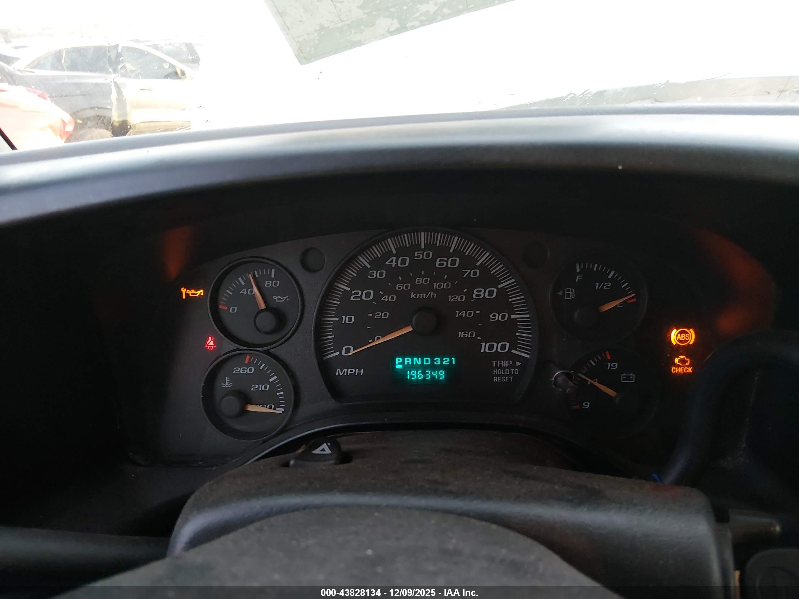 CHEVROLET EXPRESS image 7