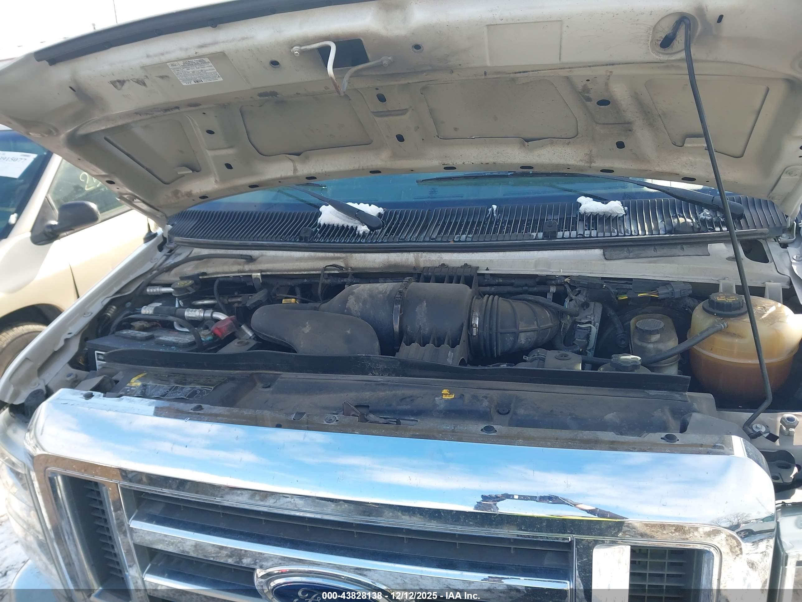 FORD E-350 image 10