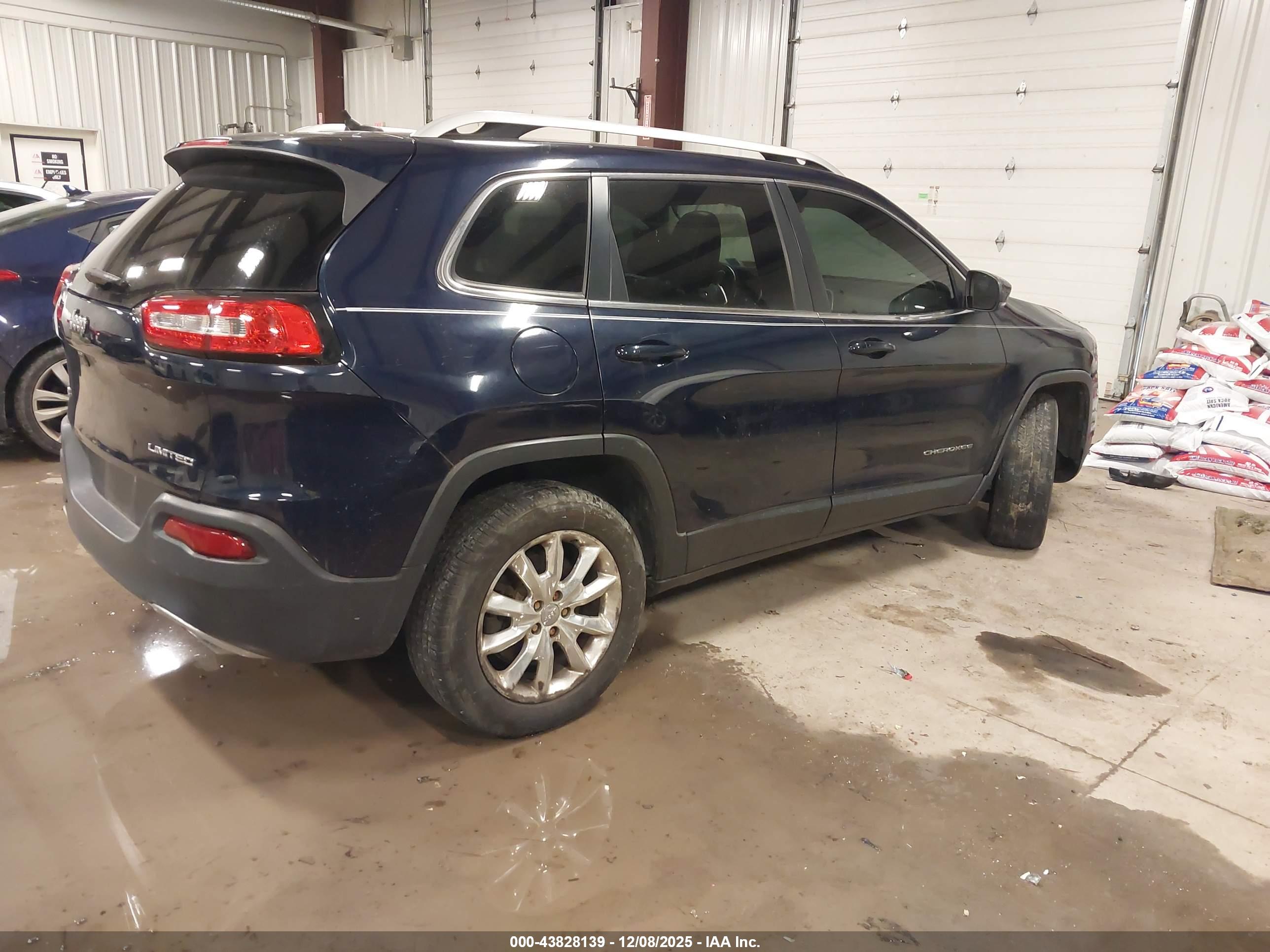 JEEP CHEROKEE image 4