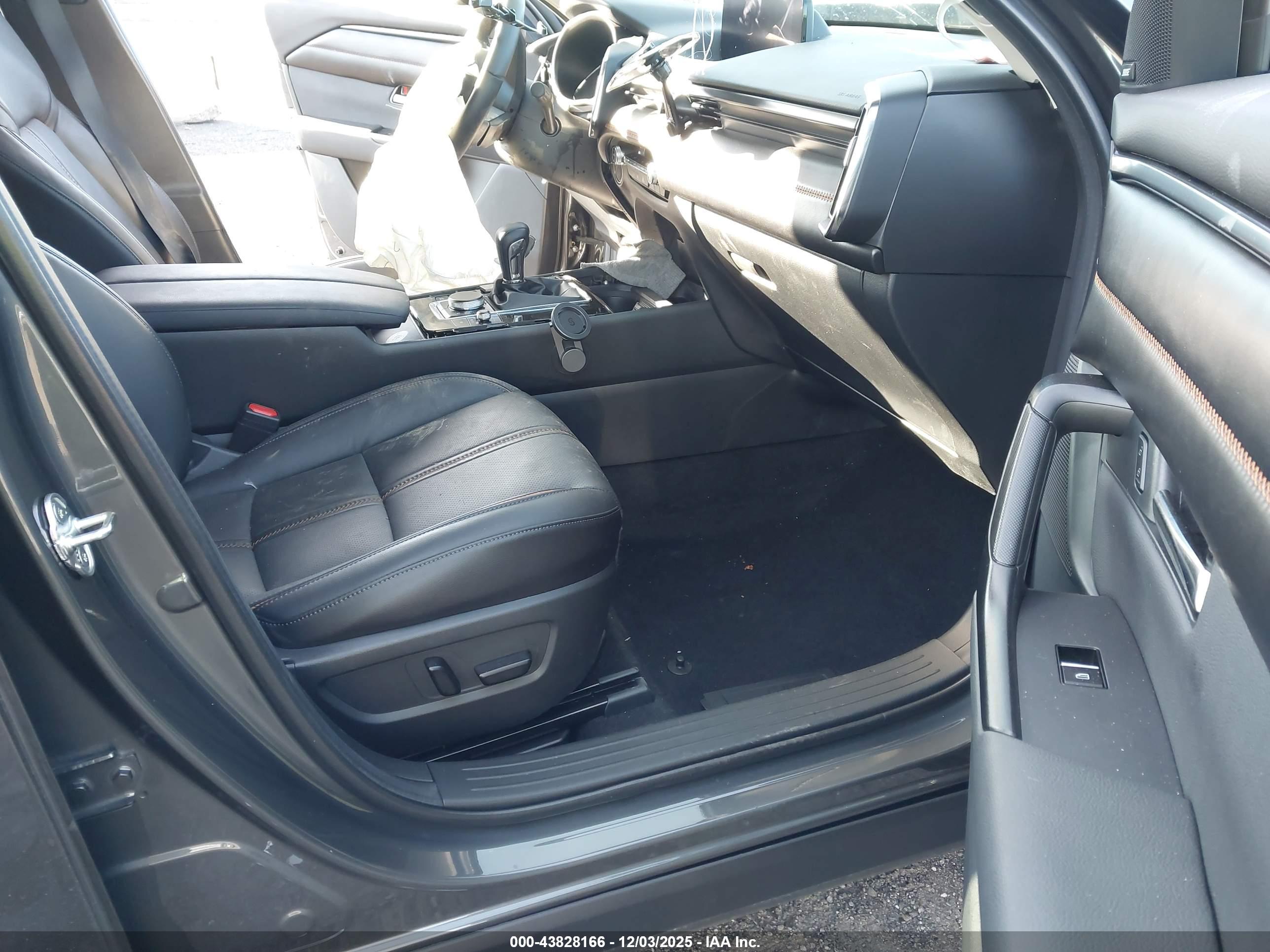 MAZDA CX-50 image 5