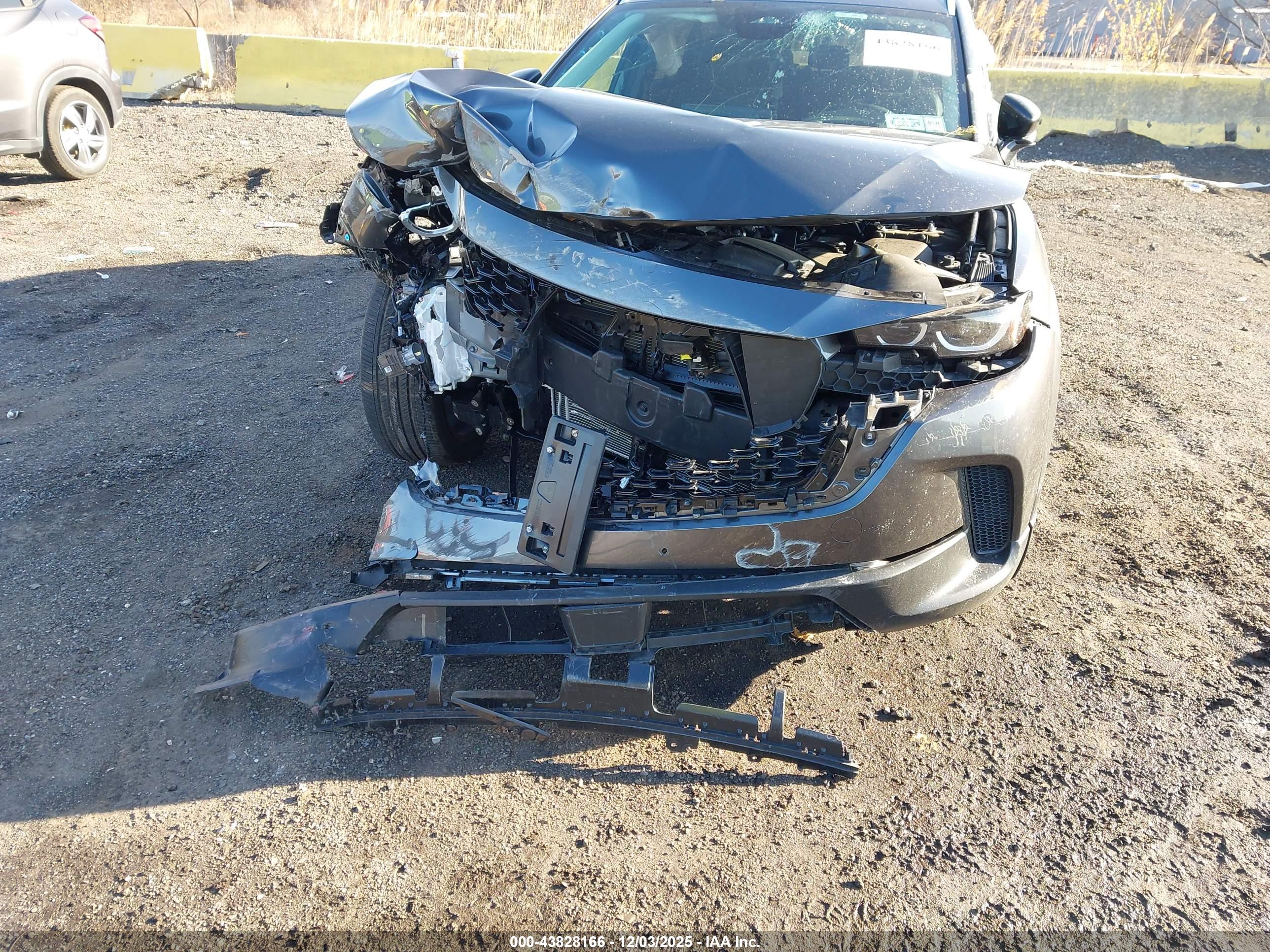 MAZDA CX-50 image 6
