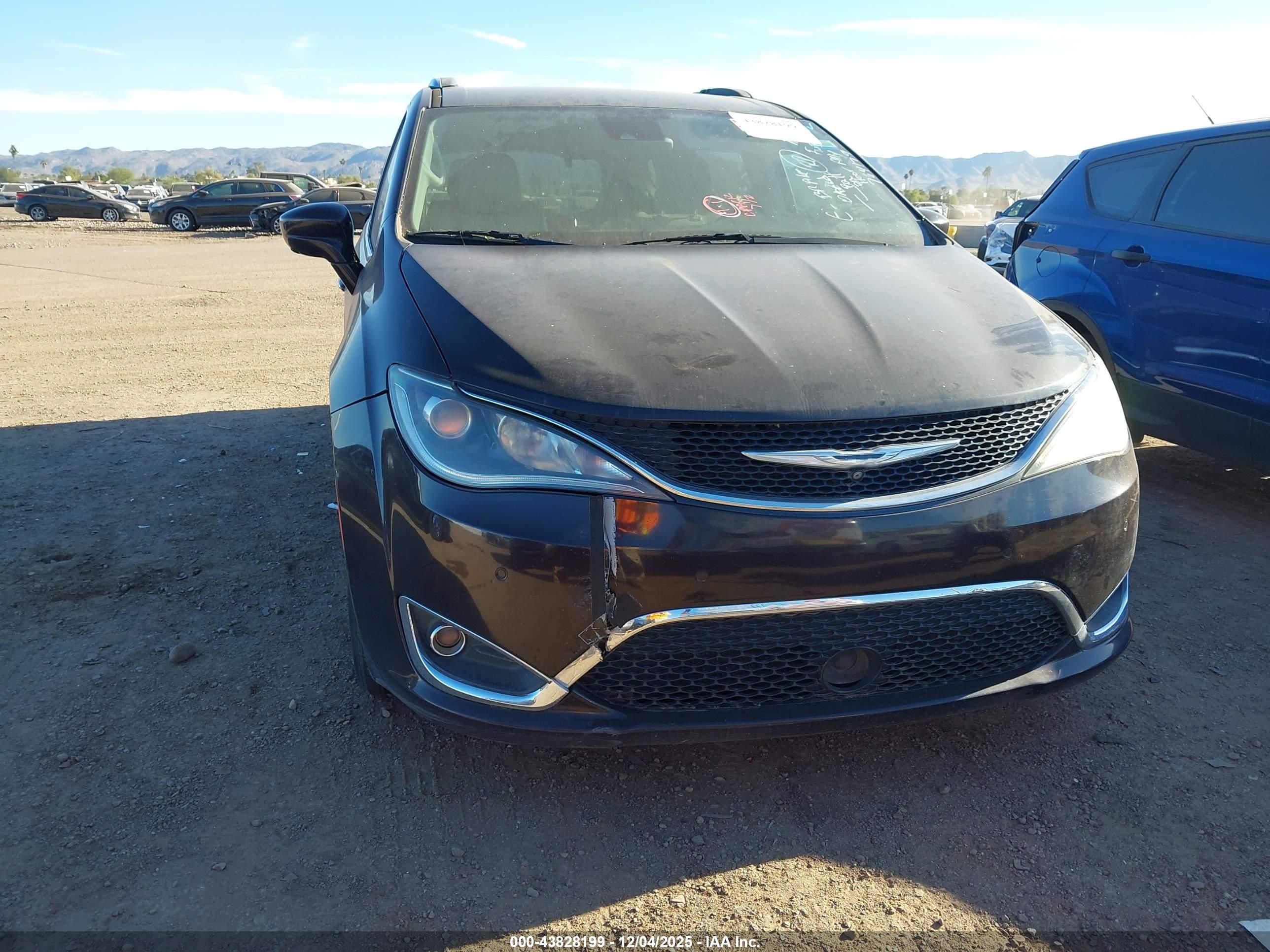 CHRYSLER PACIFICA image 6