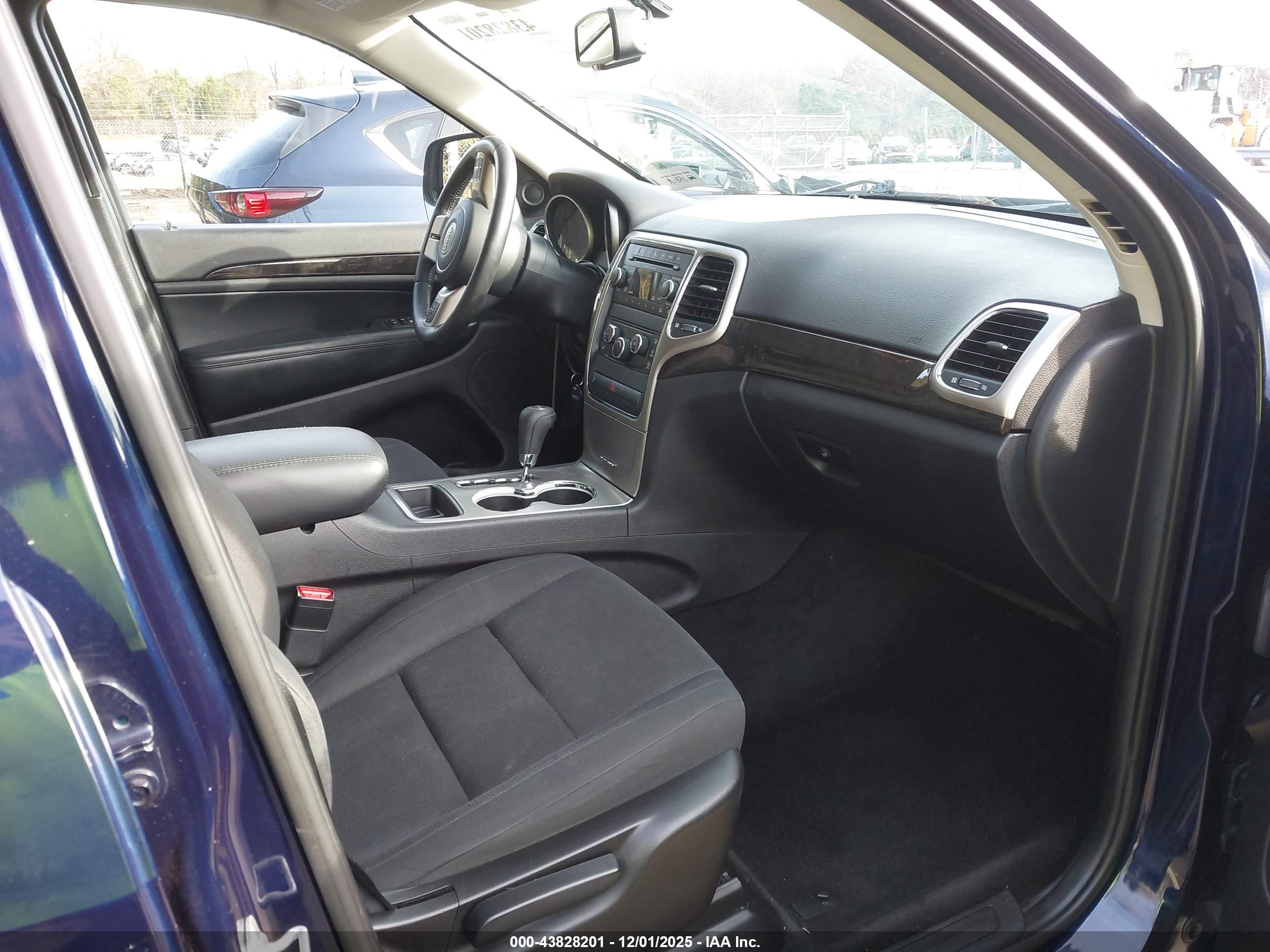 JEEP GRAND image 5