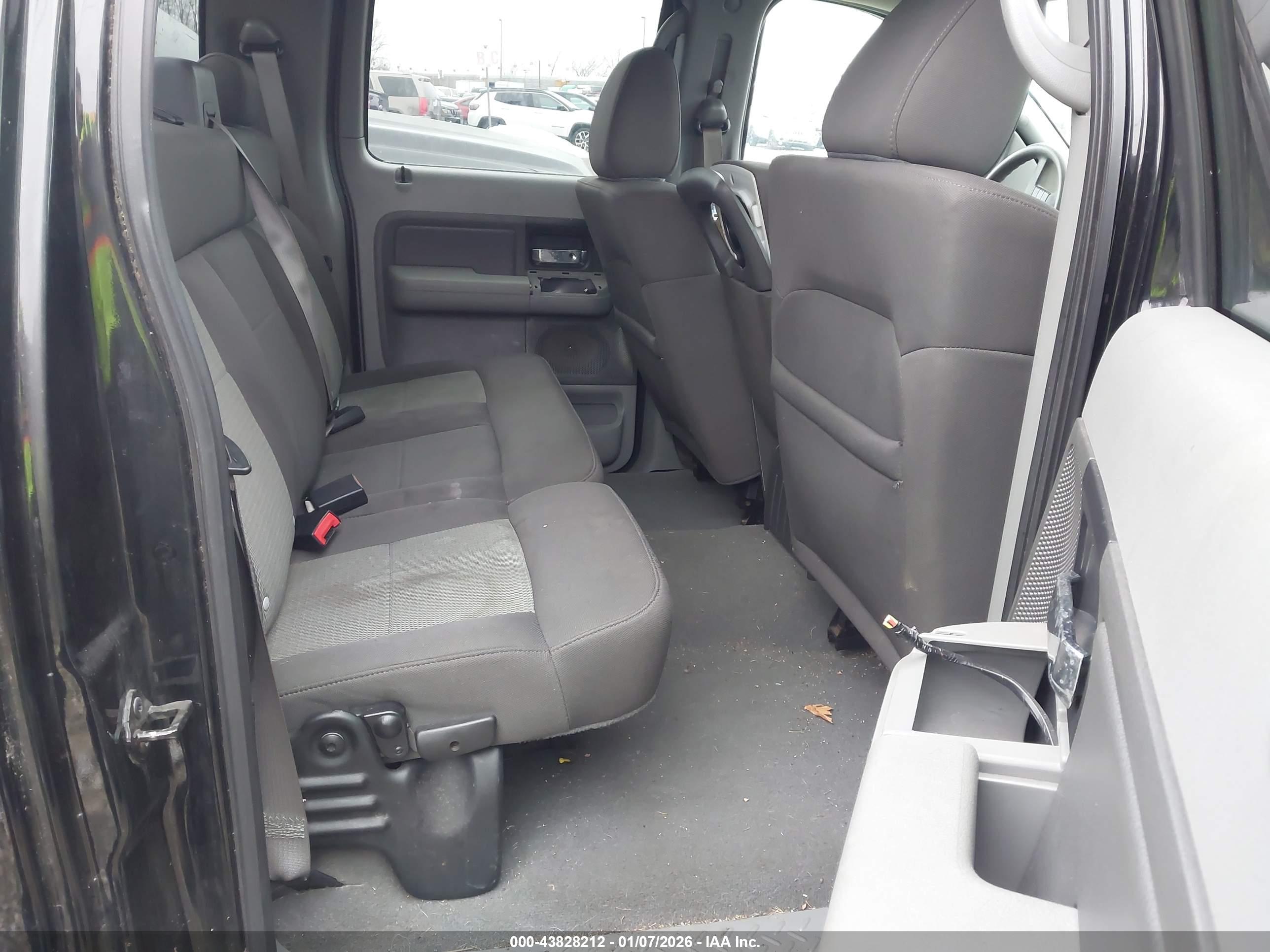FORD F-150 image 8