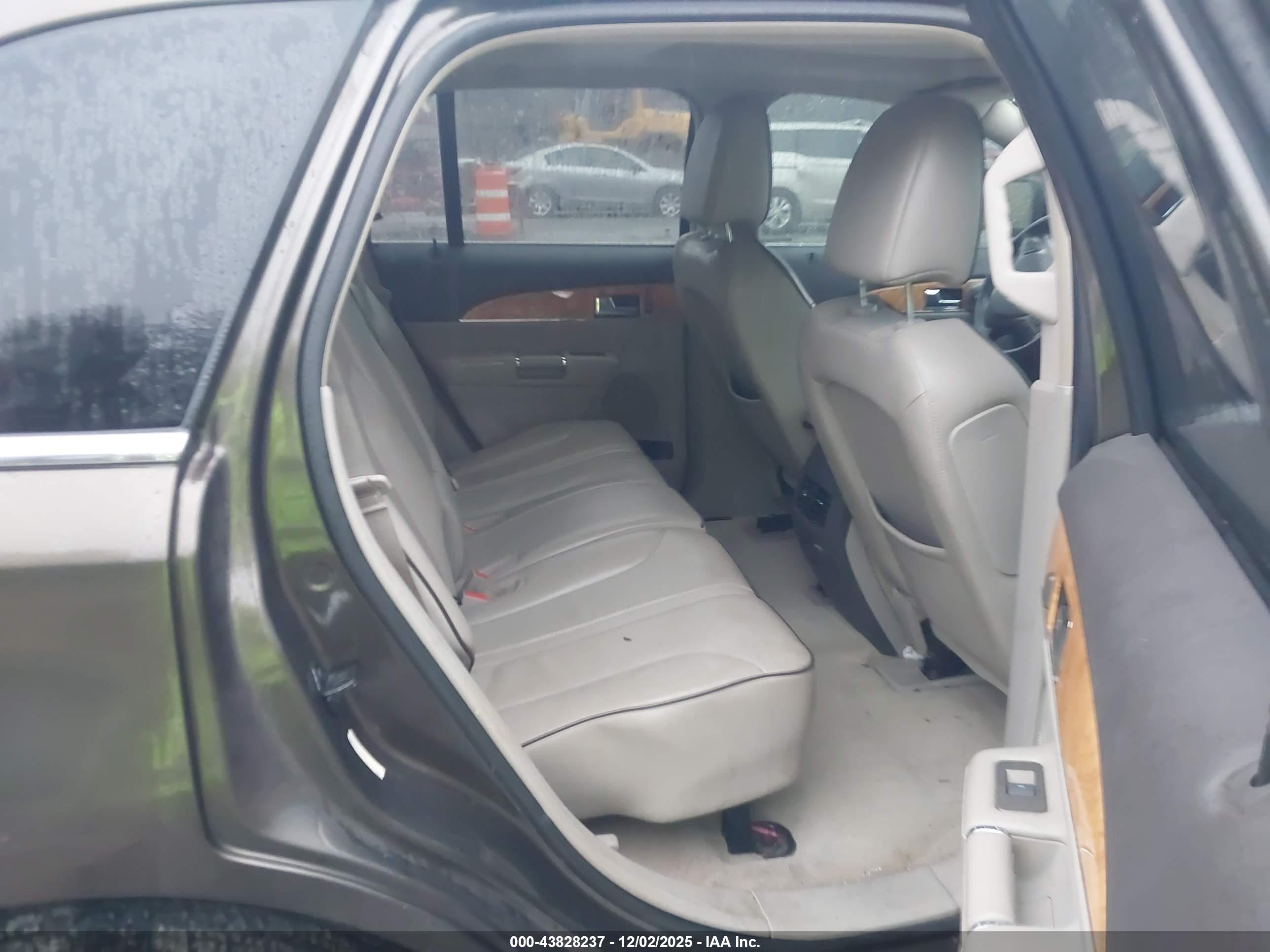 LINCOLN MKX image 8