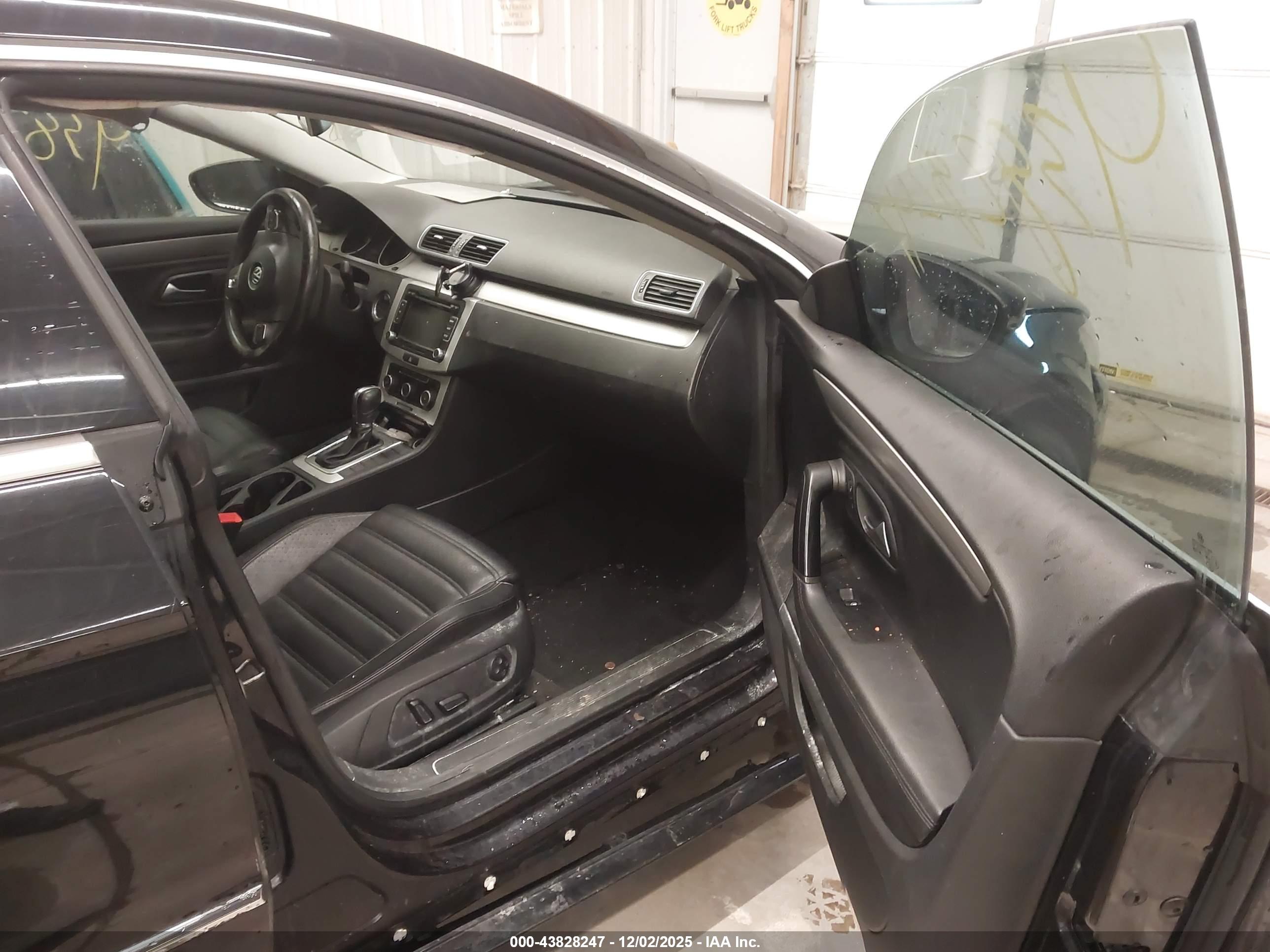 VOLKSWAGEN CC image 5
