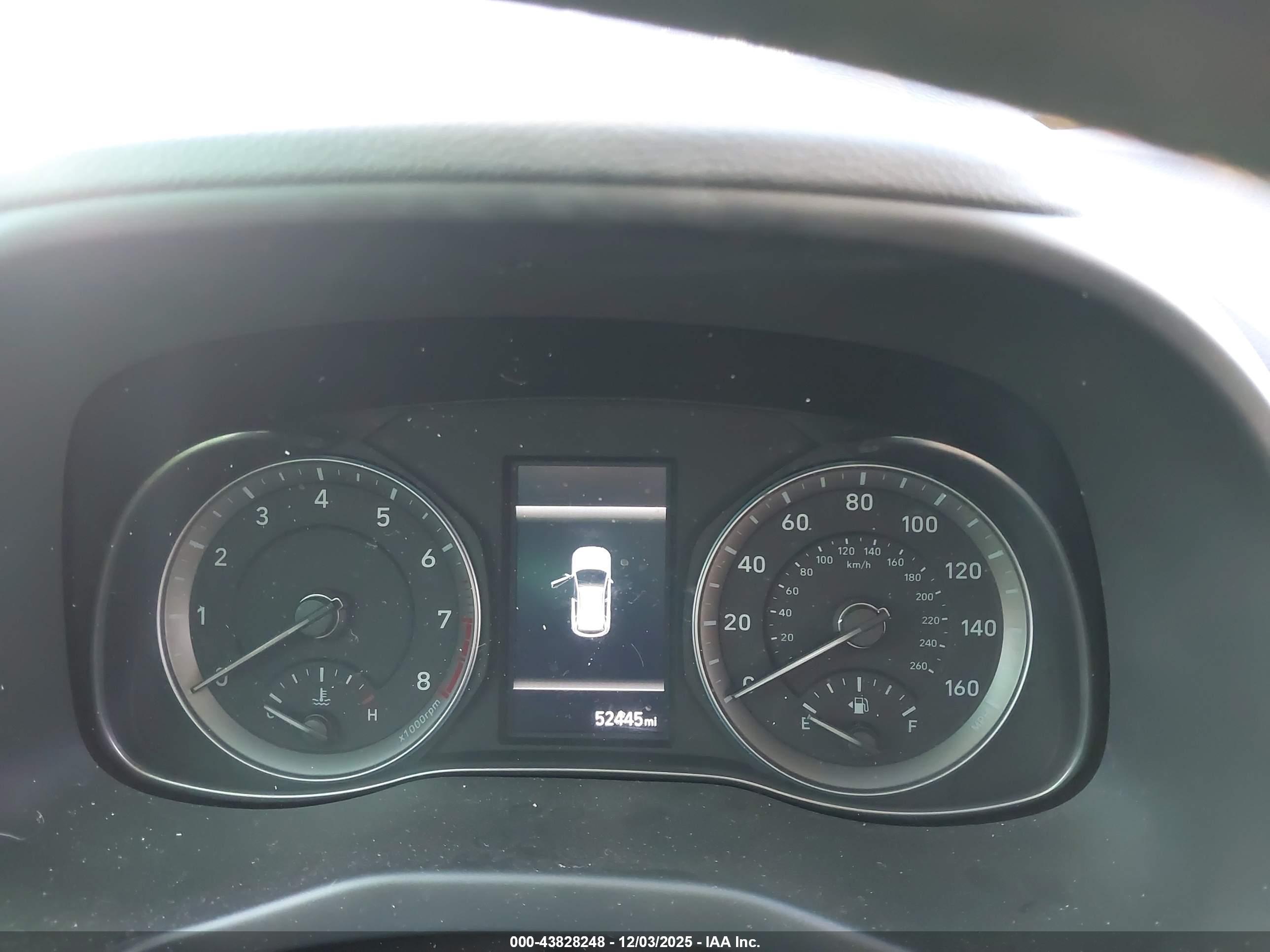 HYUNDAI KONA image 7