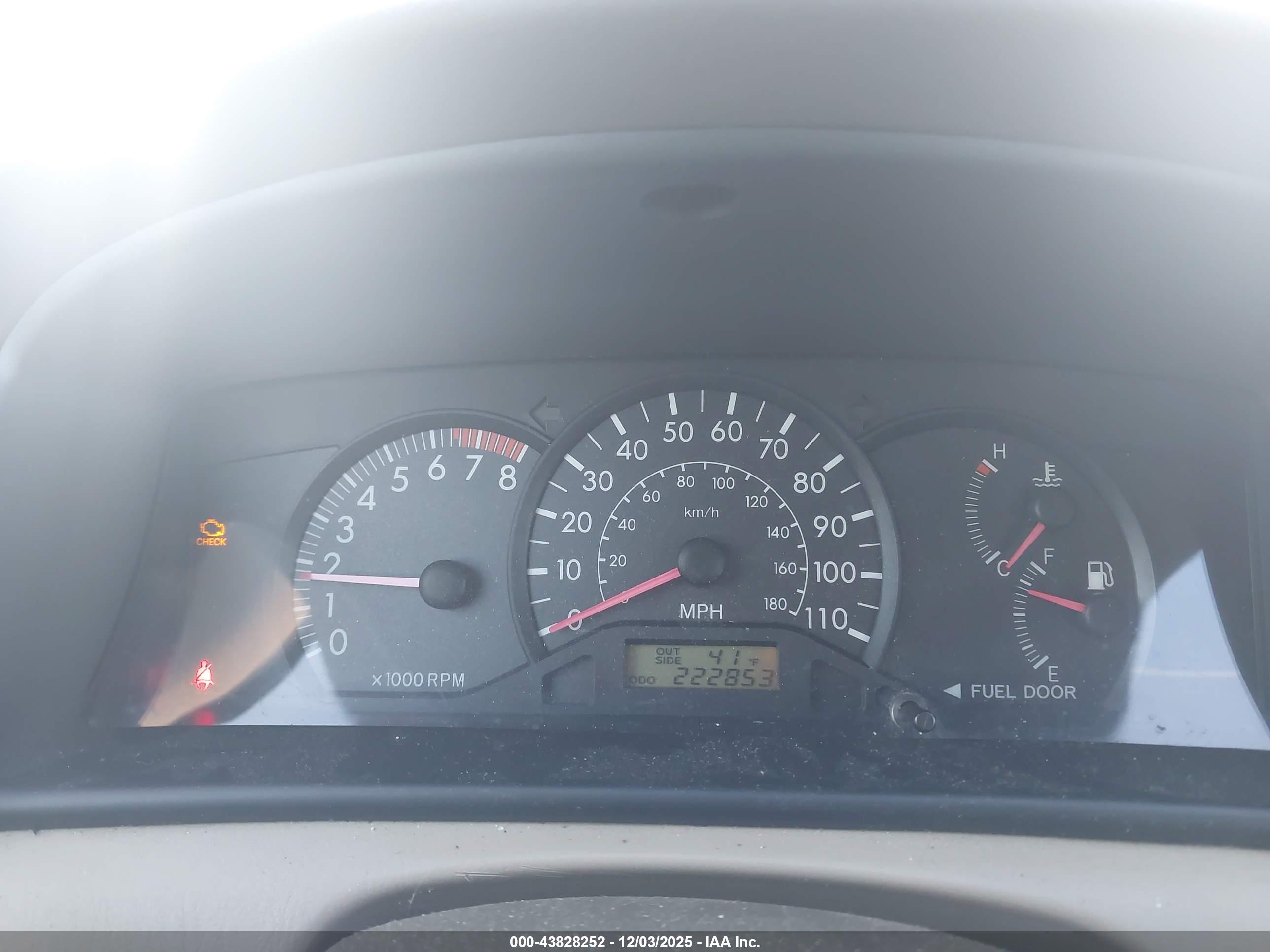 TOYOTA COROLLA image 7