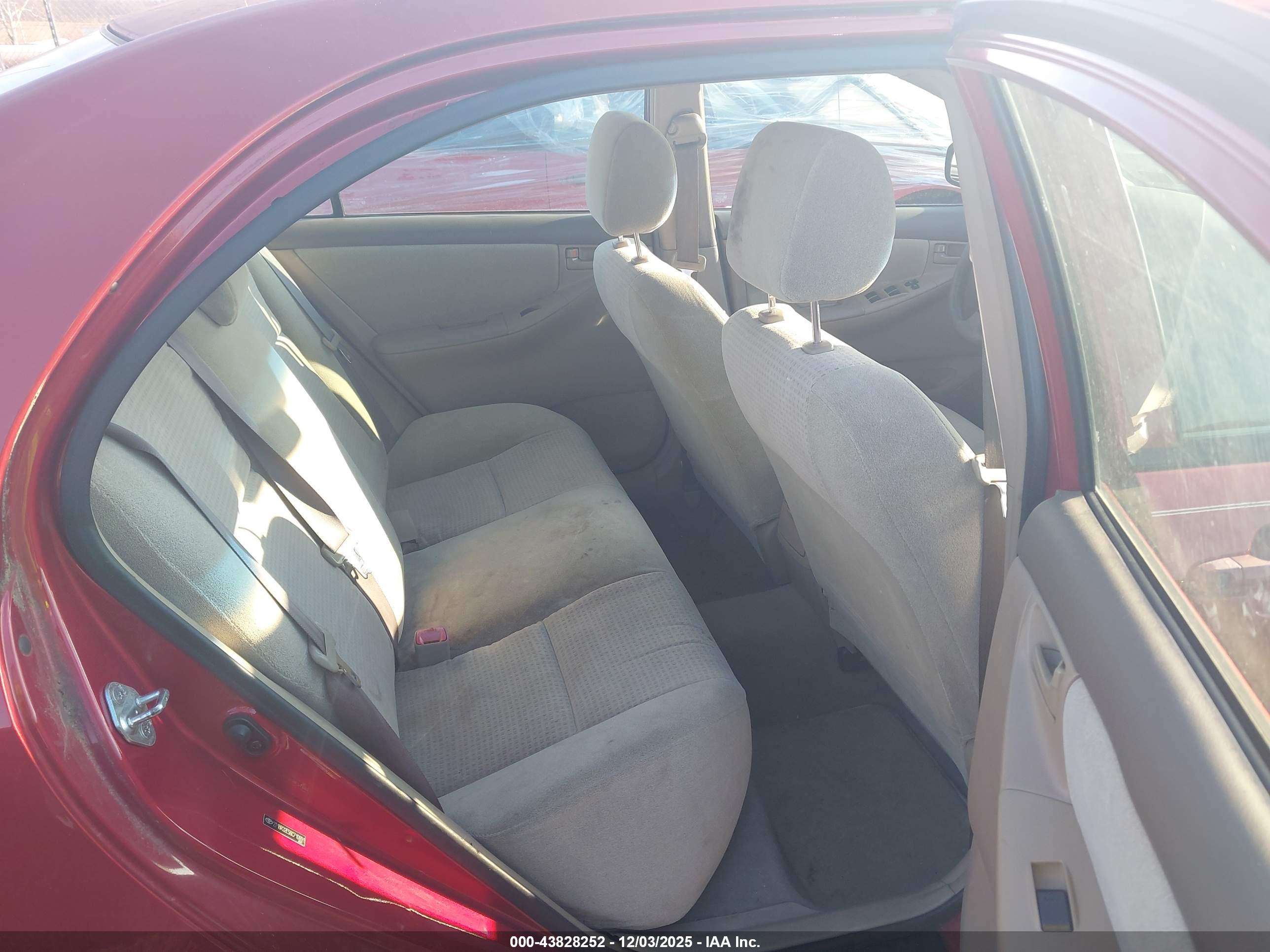 TOYOTA COROLLA image 8