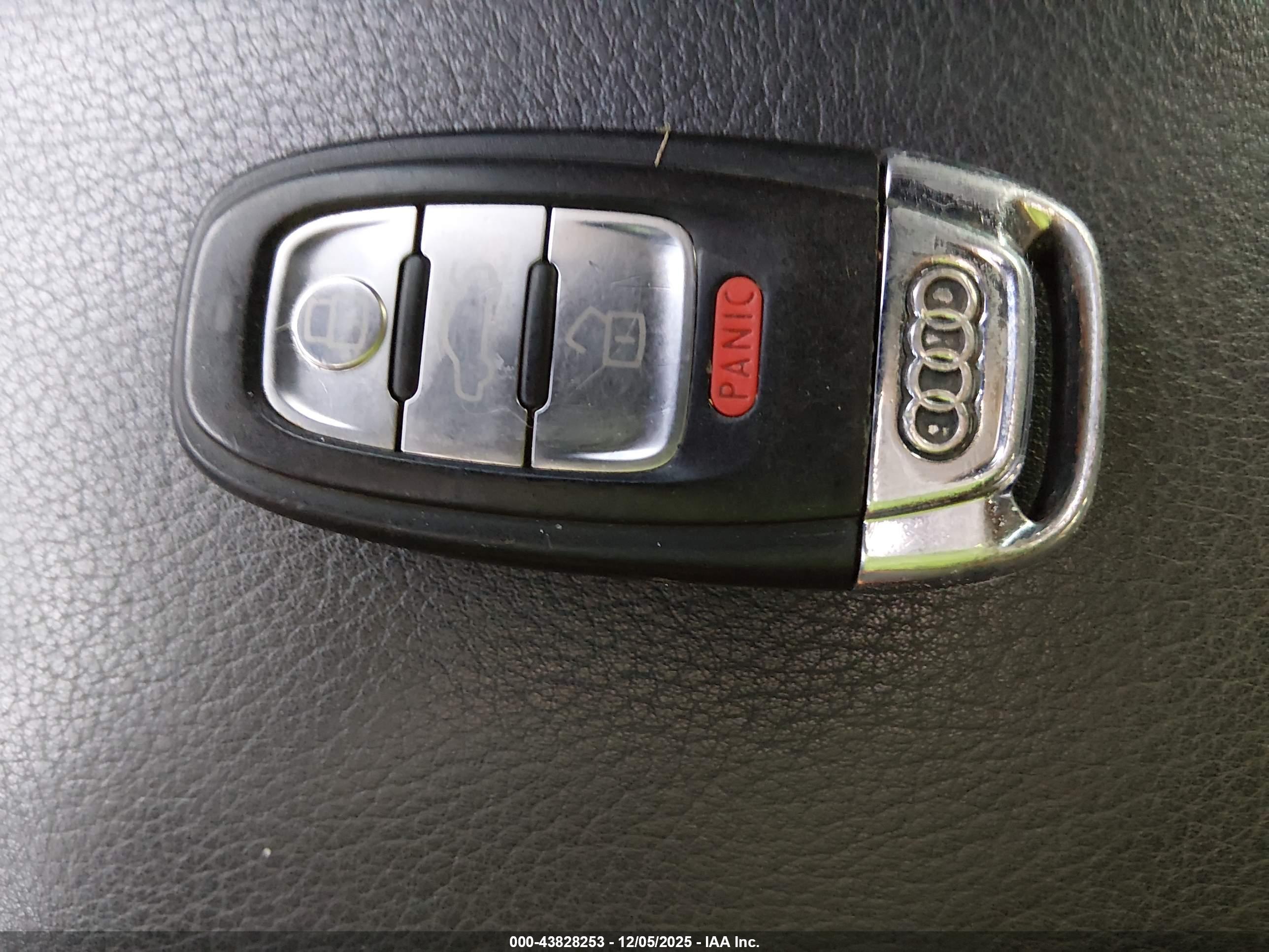 AUDI A4 image 11