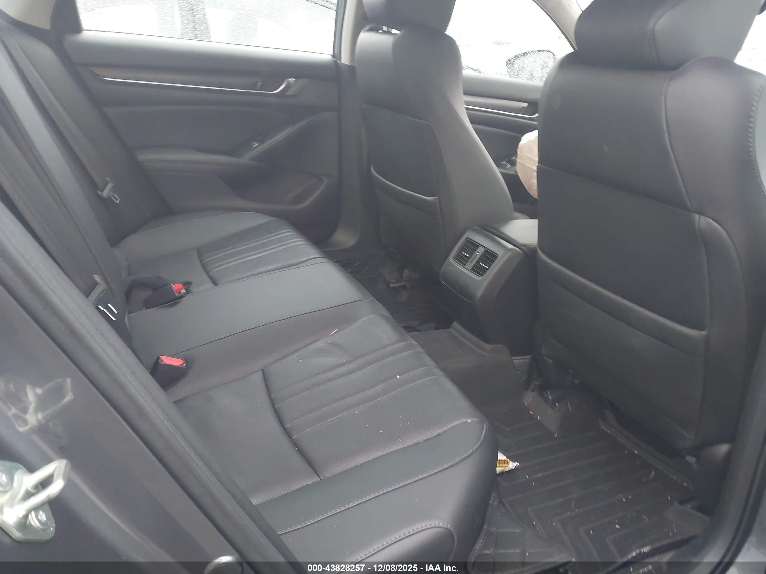 HONDA ACCORD image 8