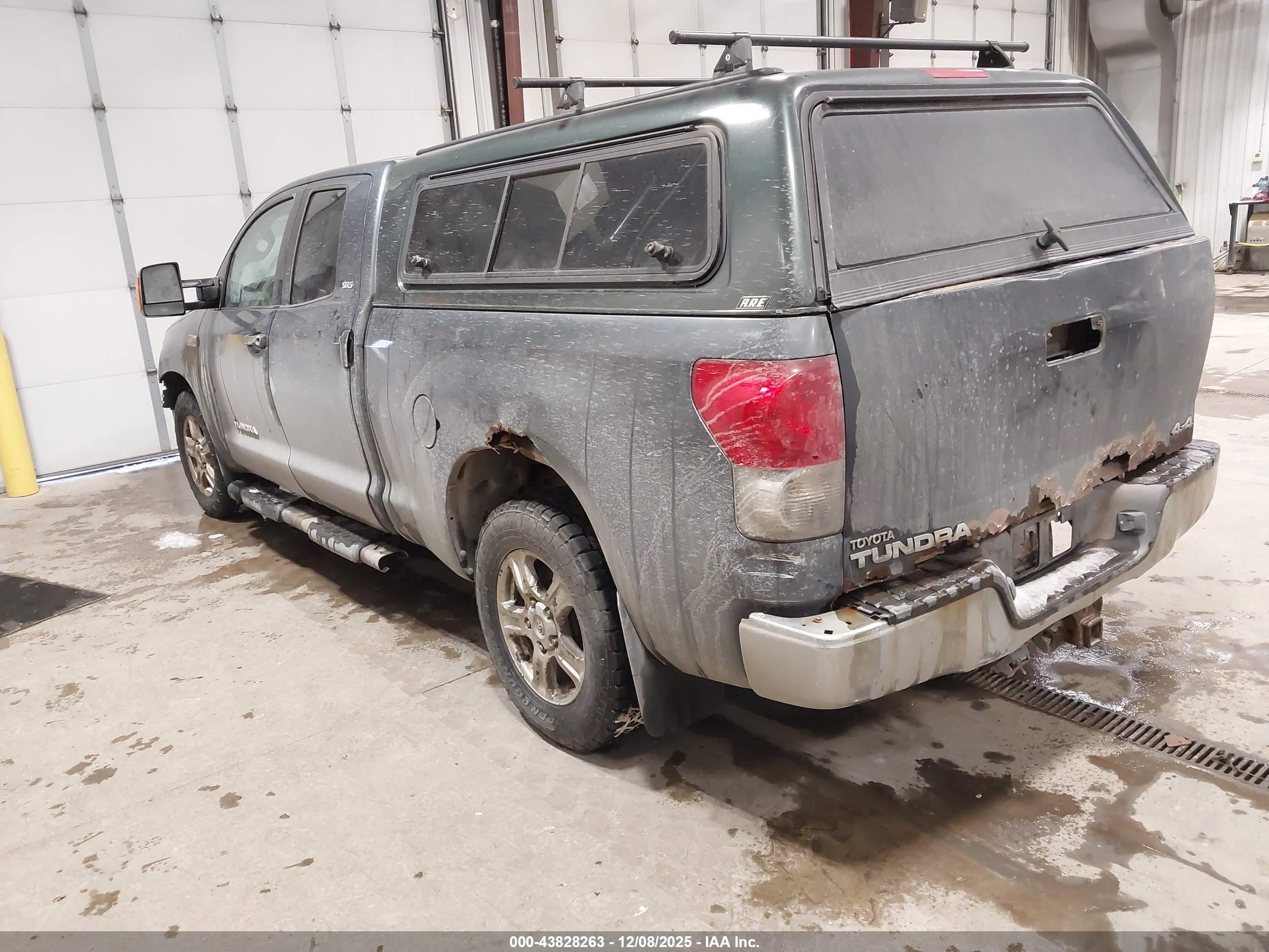TOYOTA TUNDRA image 3