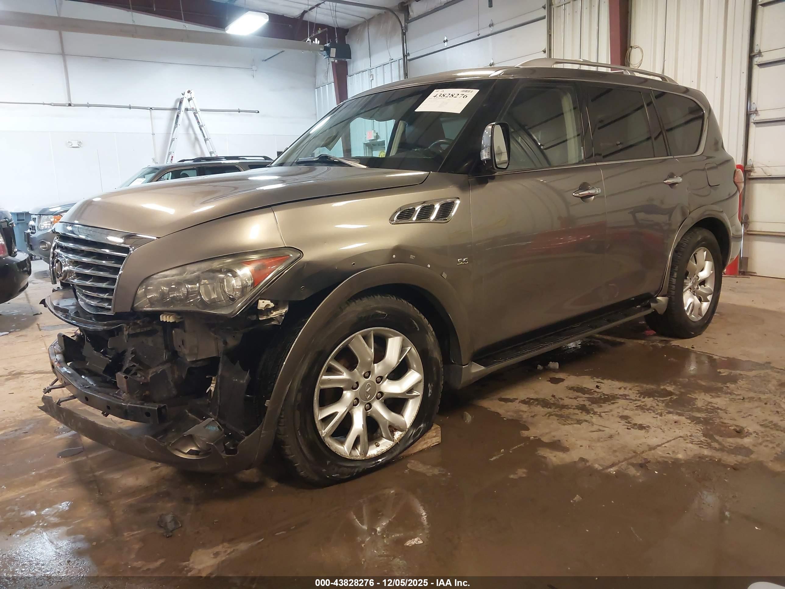 INFINITI QX80 image 2