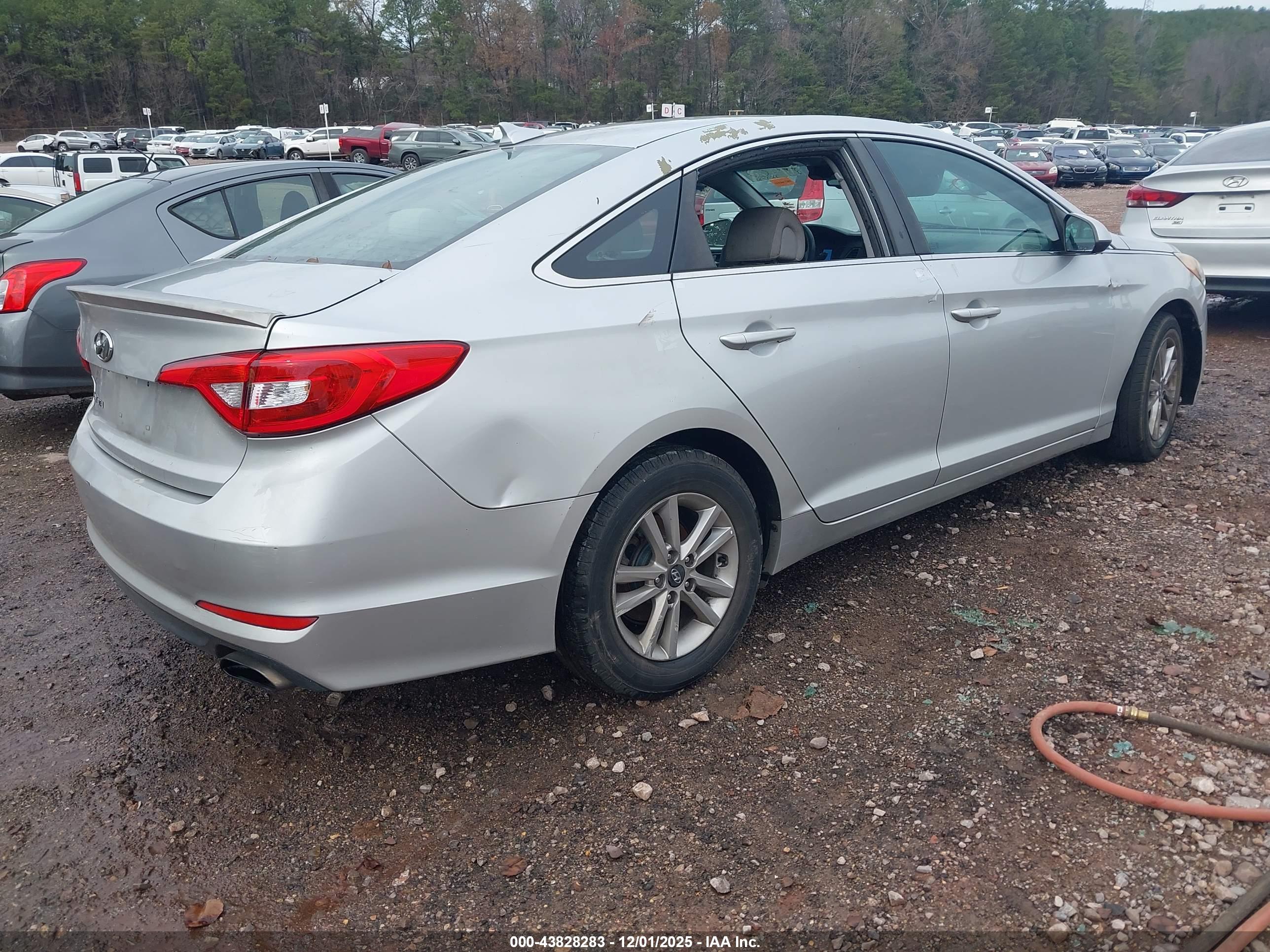 HYUNDAI SONATA image 4