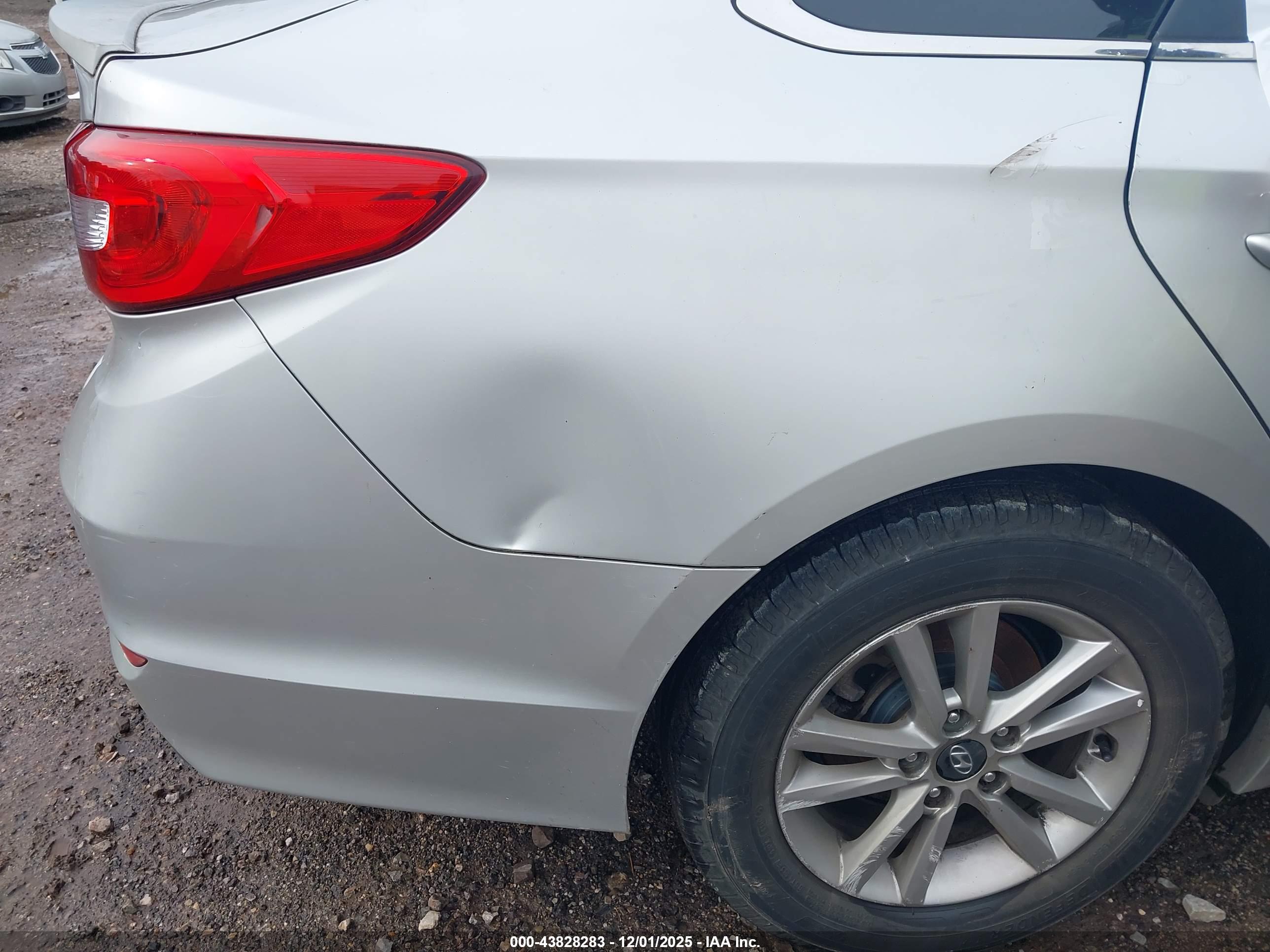 HYUNDAI SONATA image 6