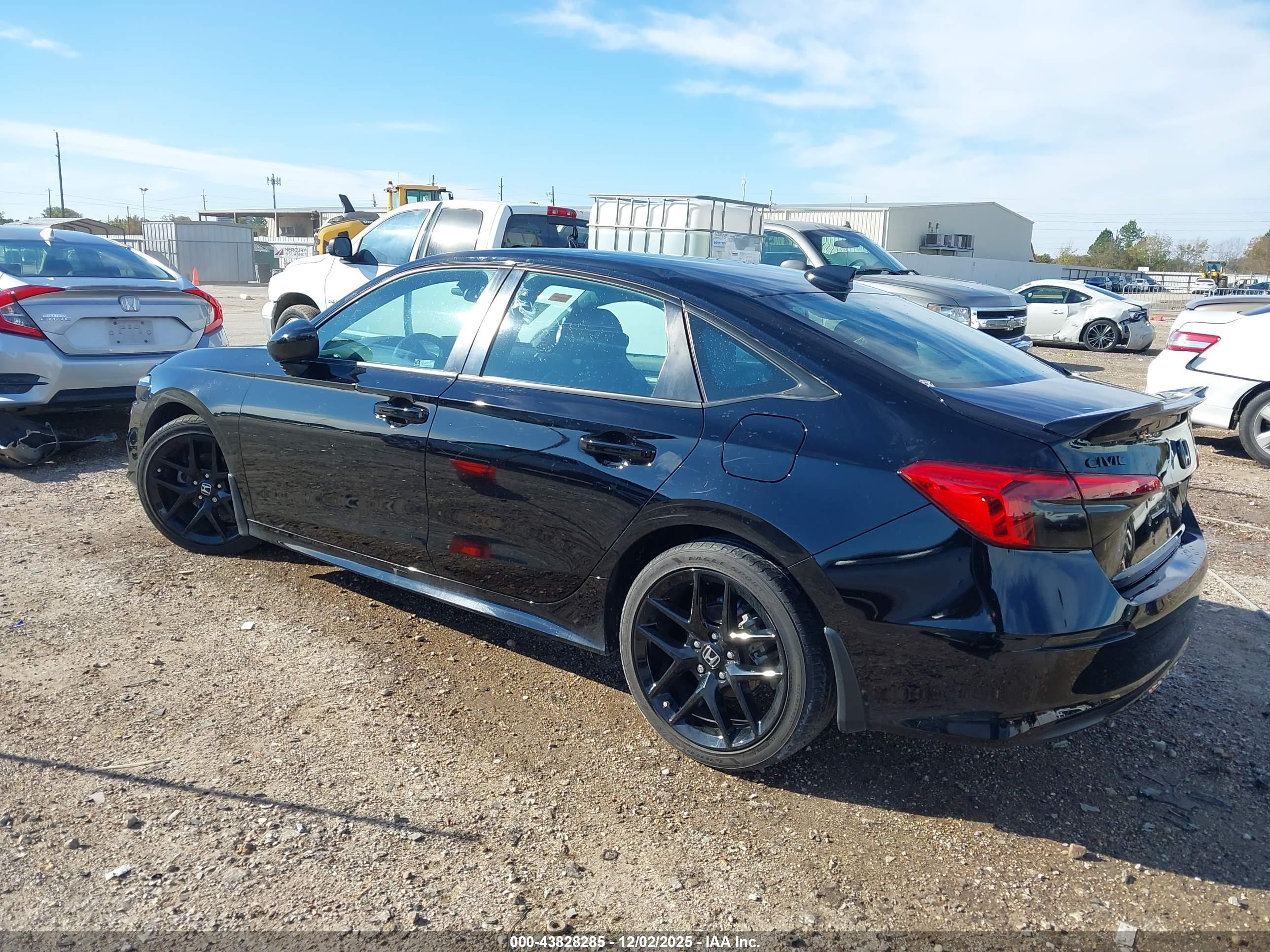 HONDA CIVIC image 3