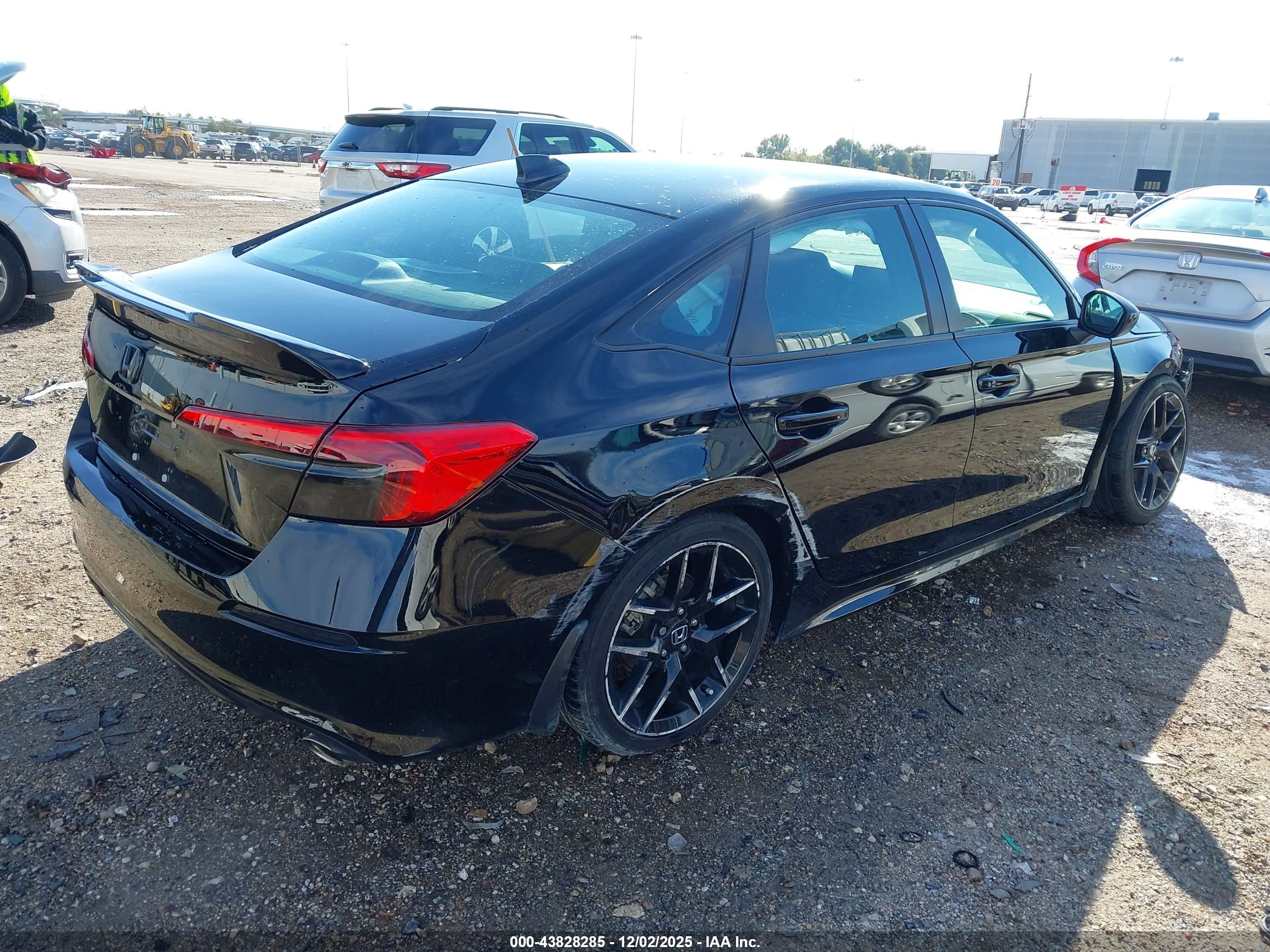 HONDA CIVIC image 4