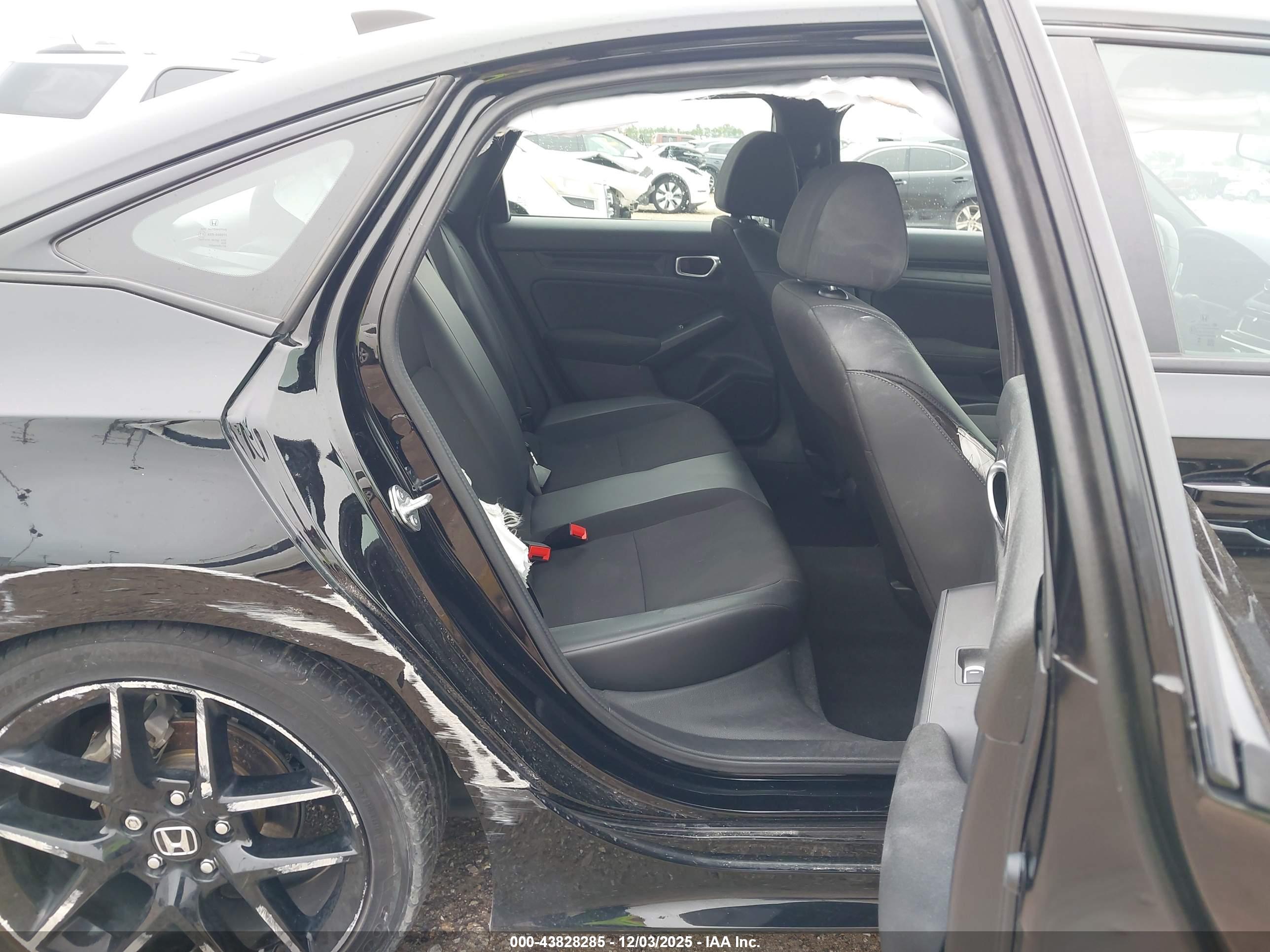 HONDA CIVIC image 8