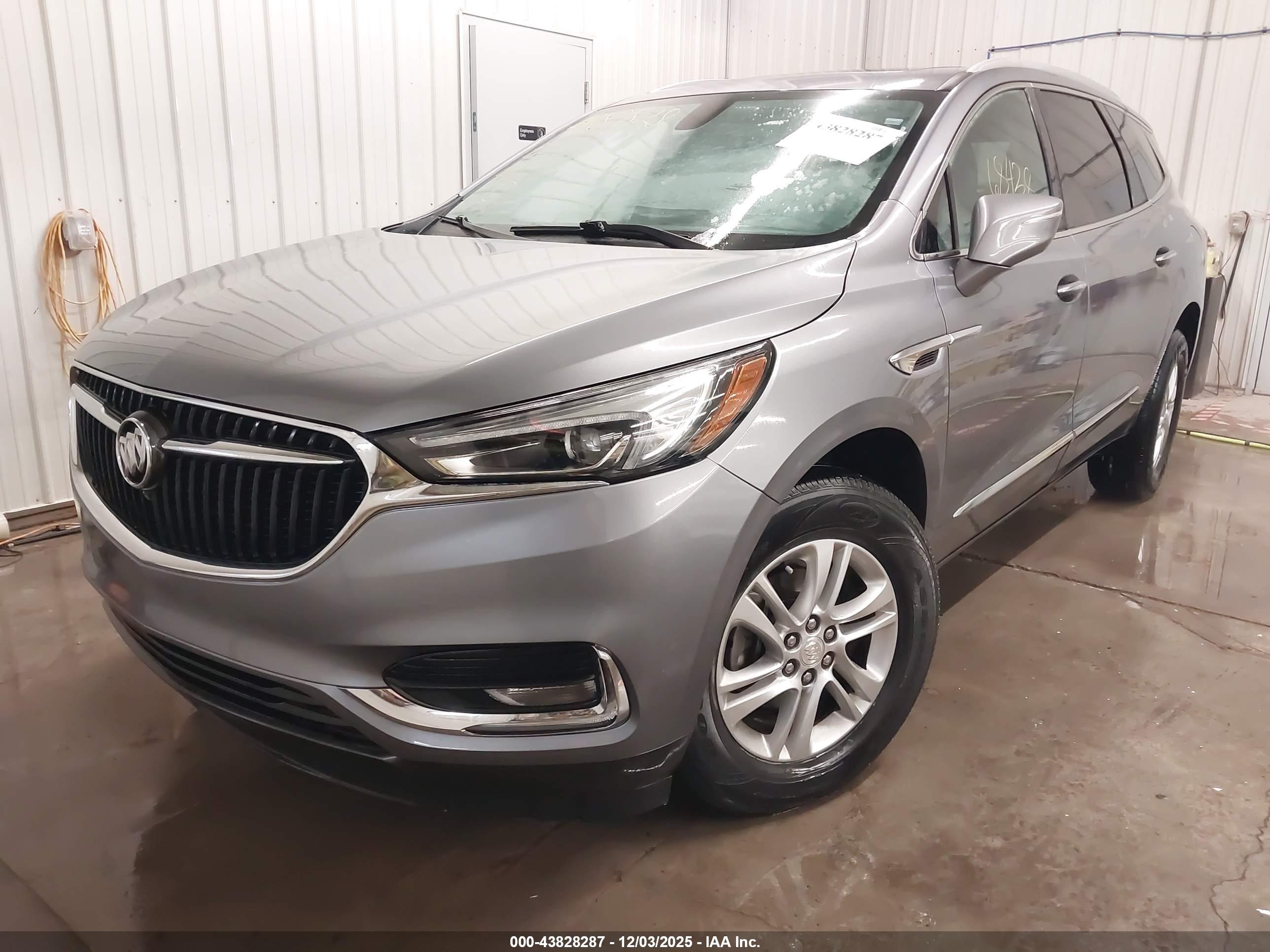 BUICK ENCLAVE image 2