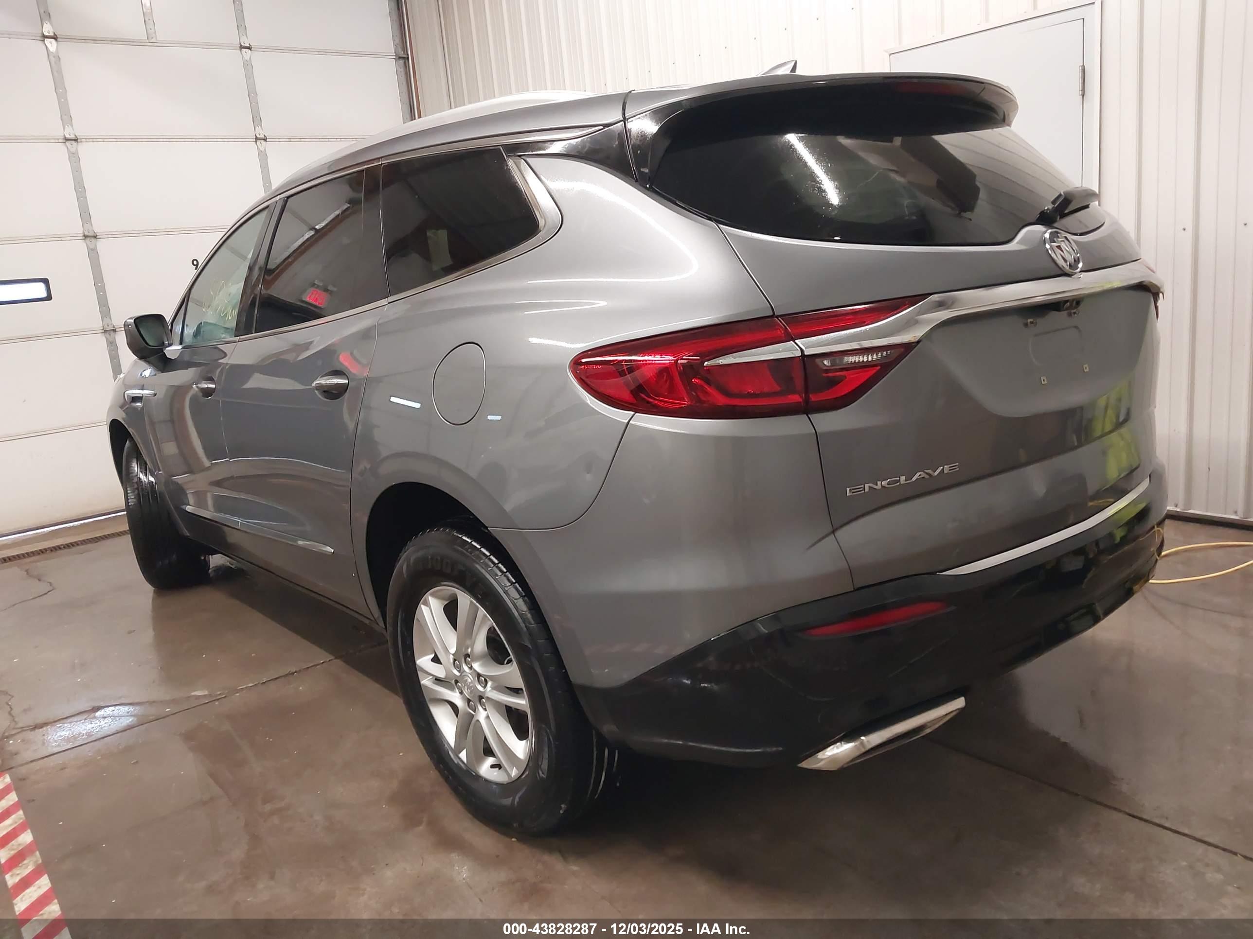 BUICK ENCLAVE image 3