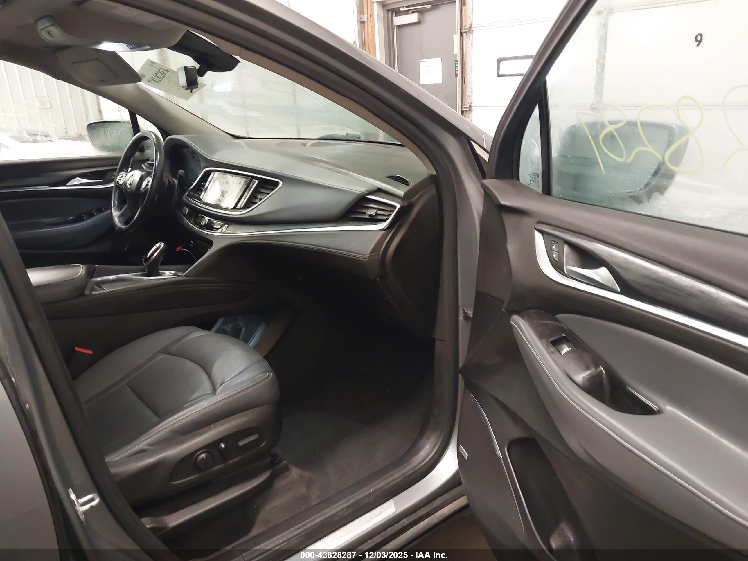 BUICK ENCLAVE image 5