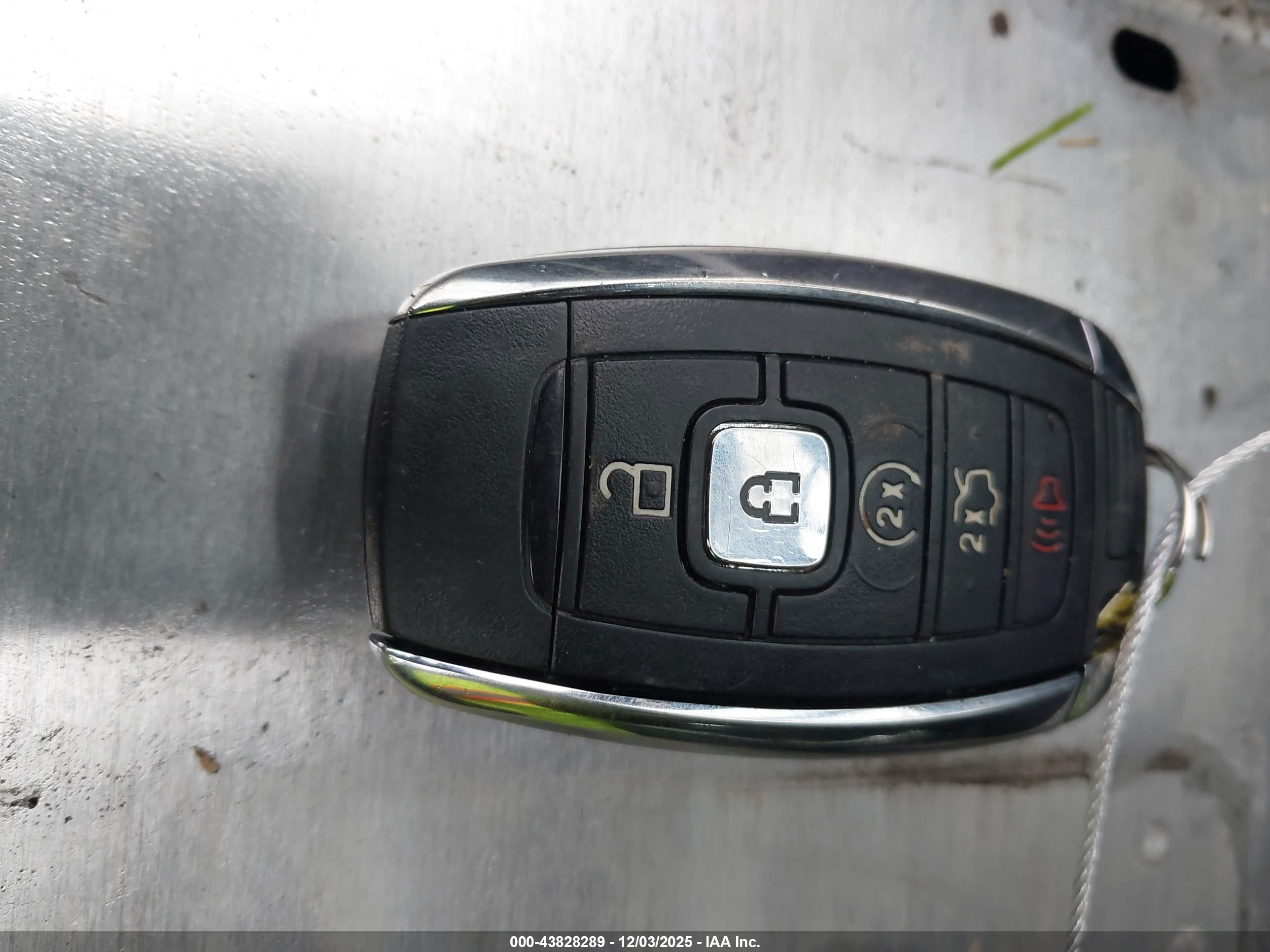 LINCOLN MKZ image 11