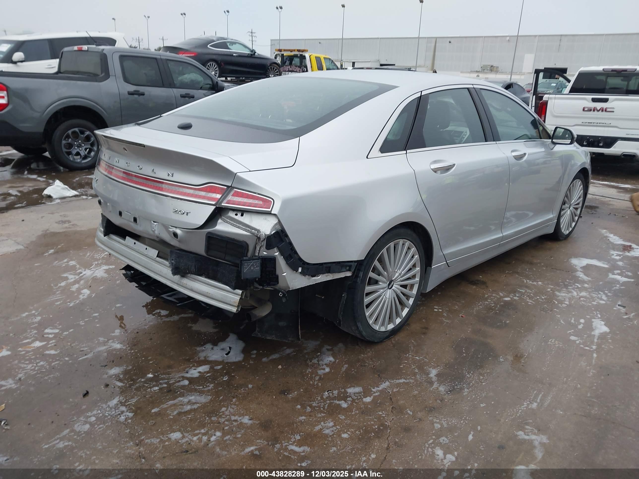 LINCOLN MKZ image 4