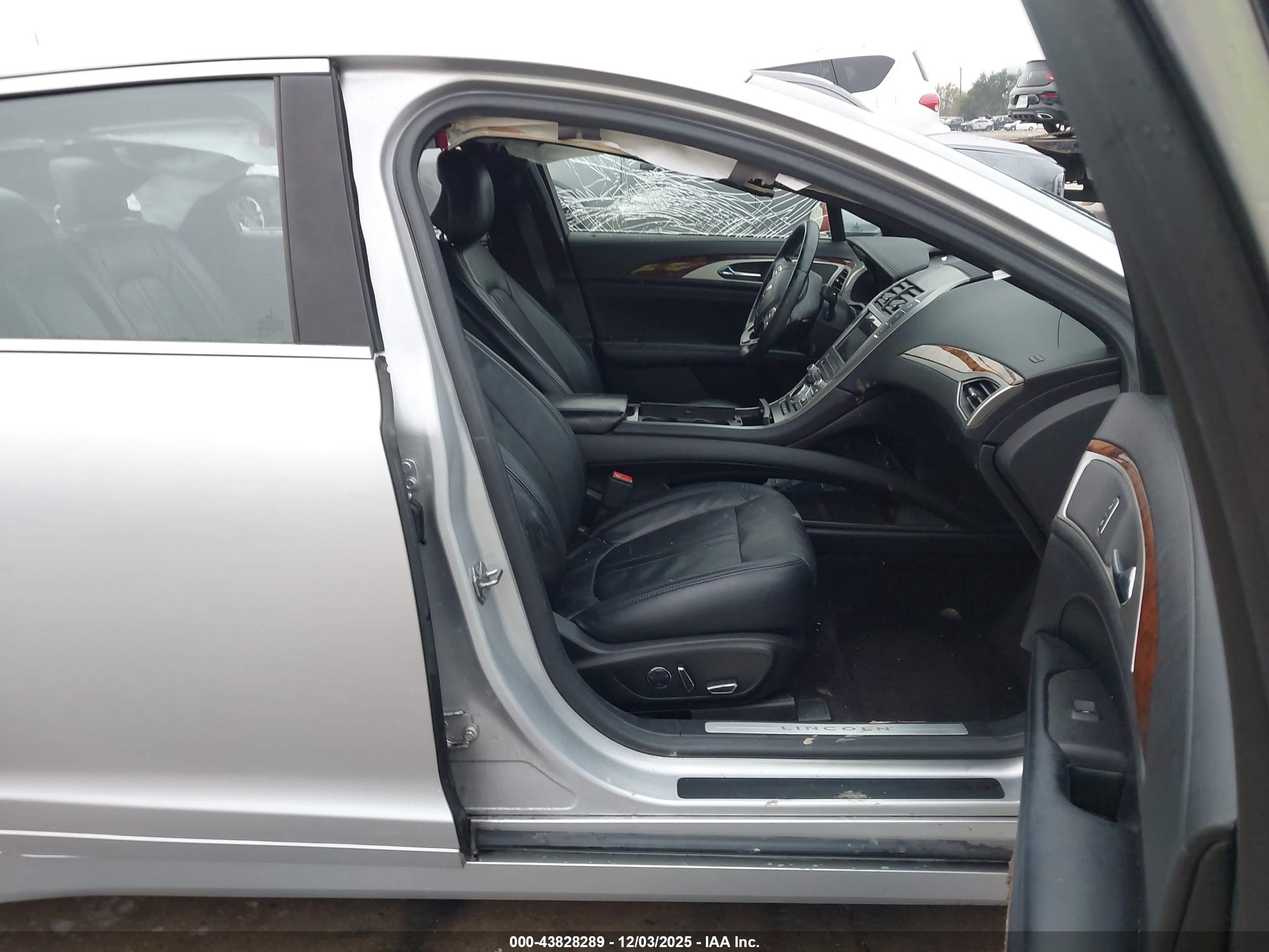 LINCOLN MKZ image 5