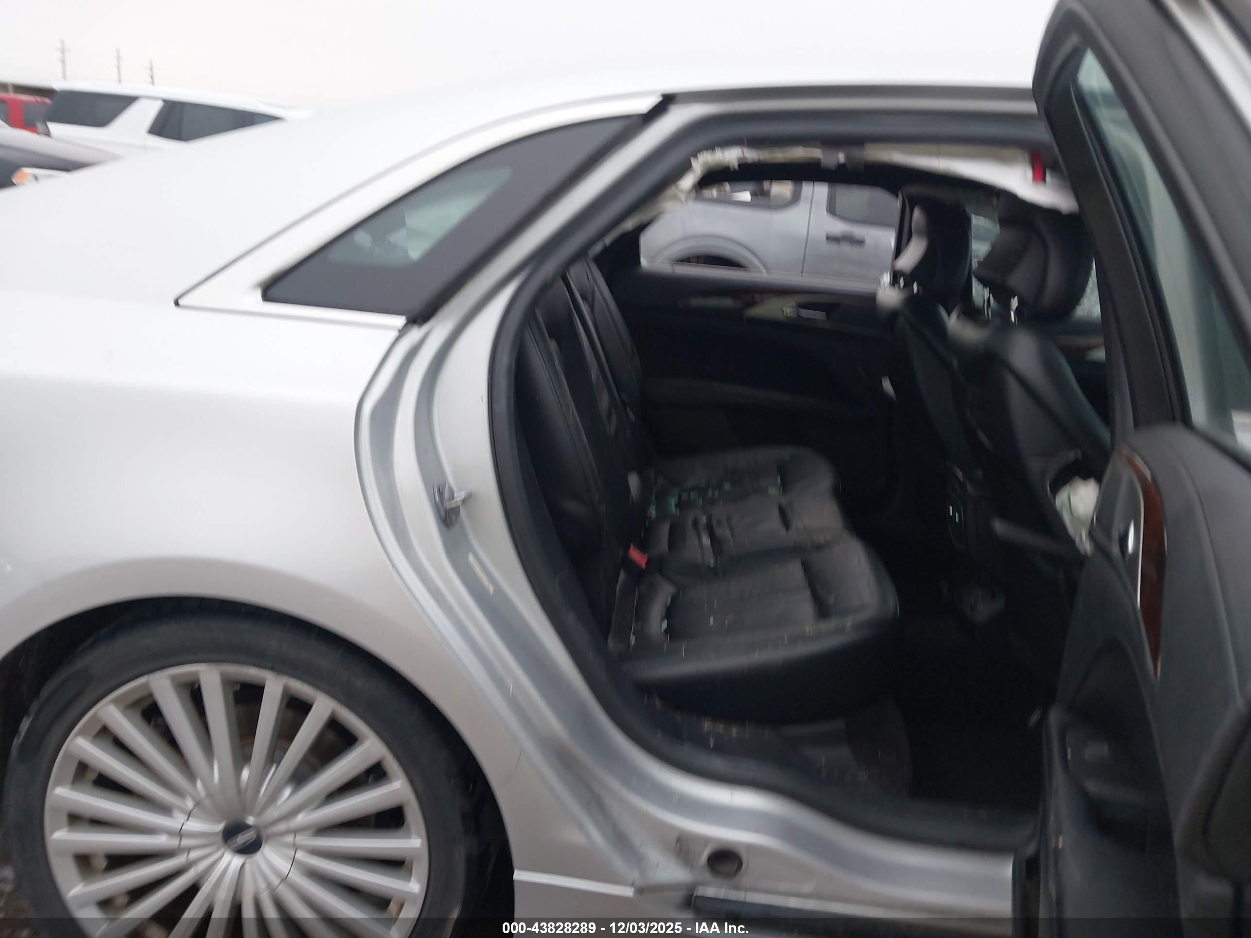 LINCOLN MKZ image 8