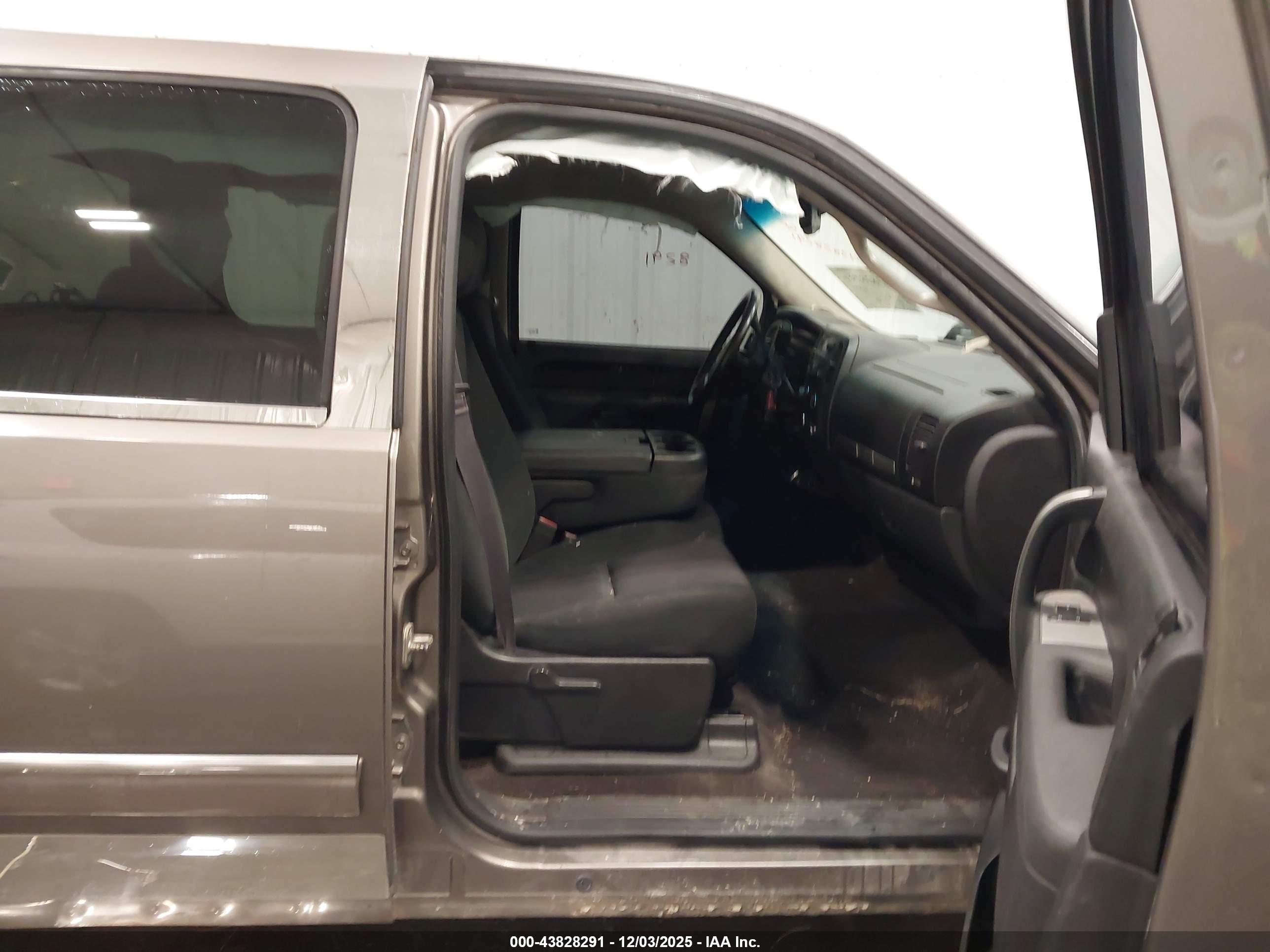 GMC SIERRA image 5