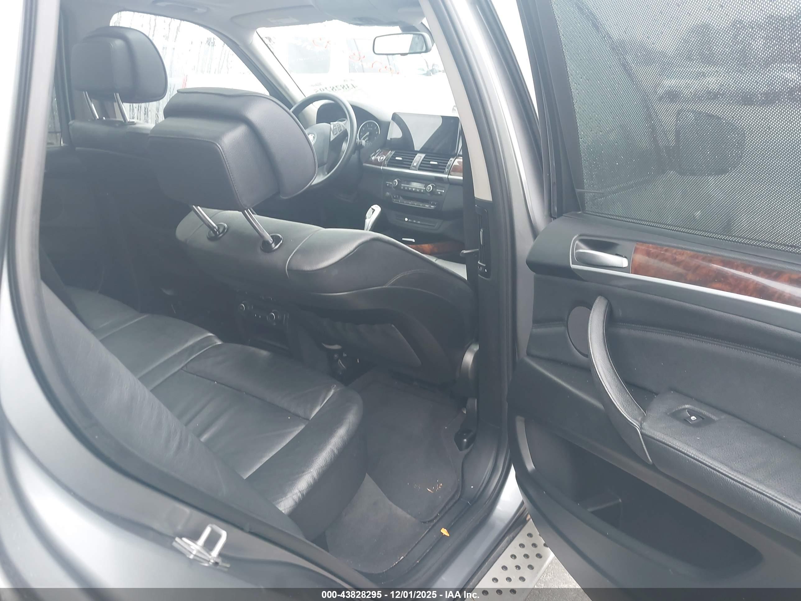 BMW X5 image 8
