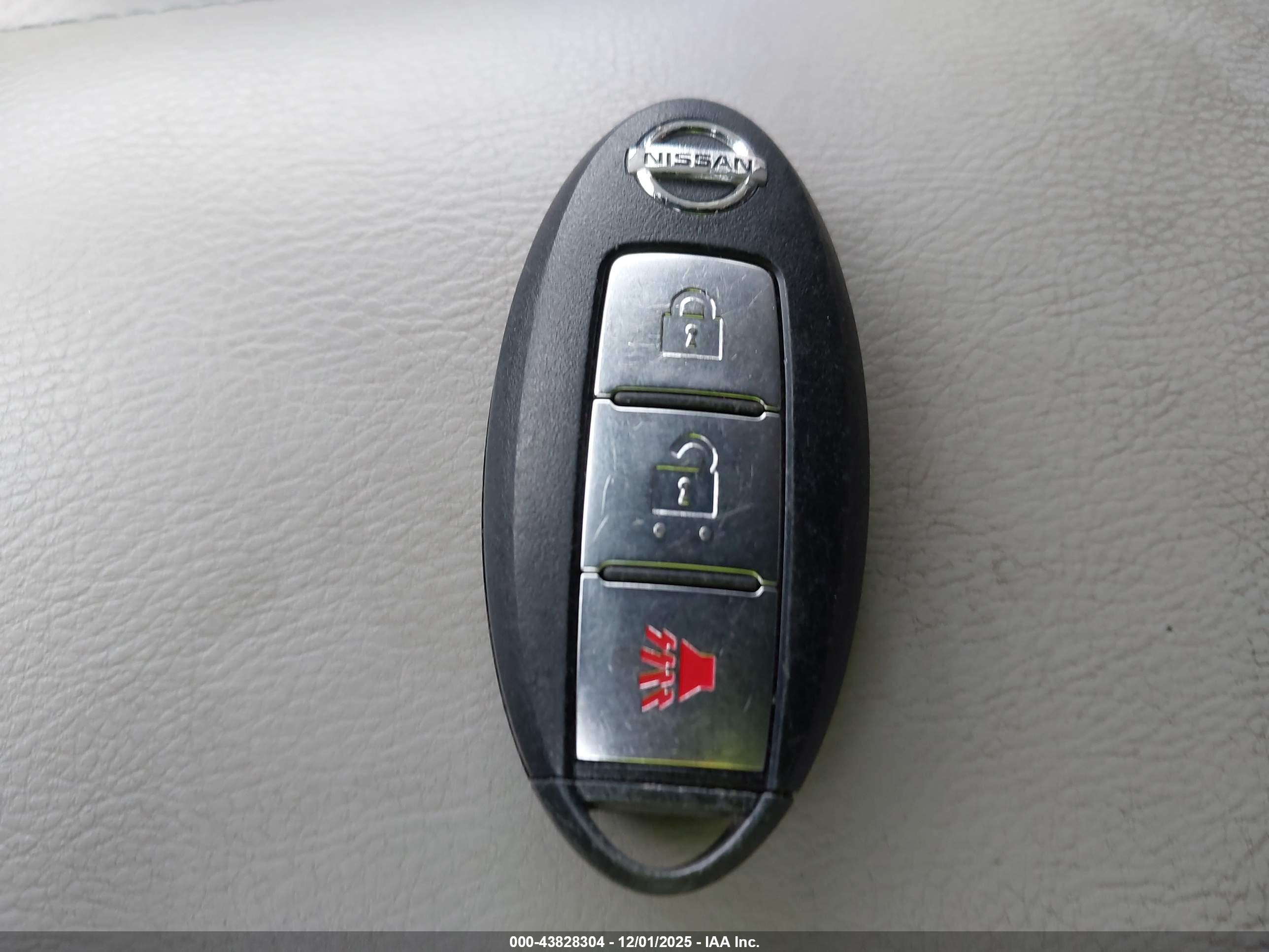 NISSAN ROGUE image 11