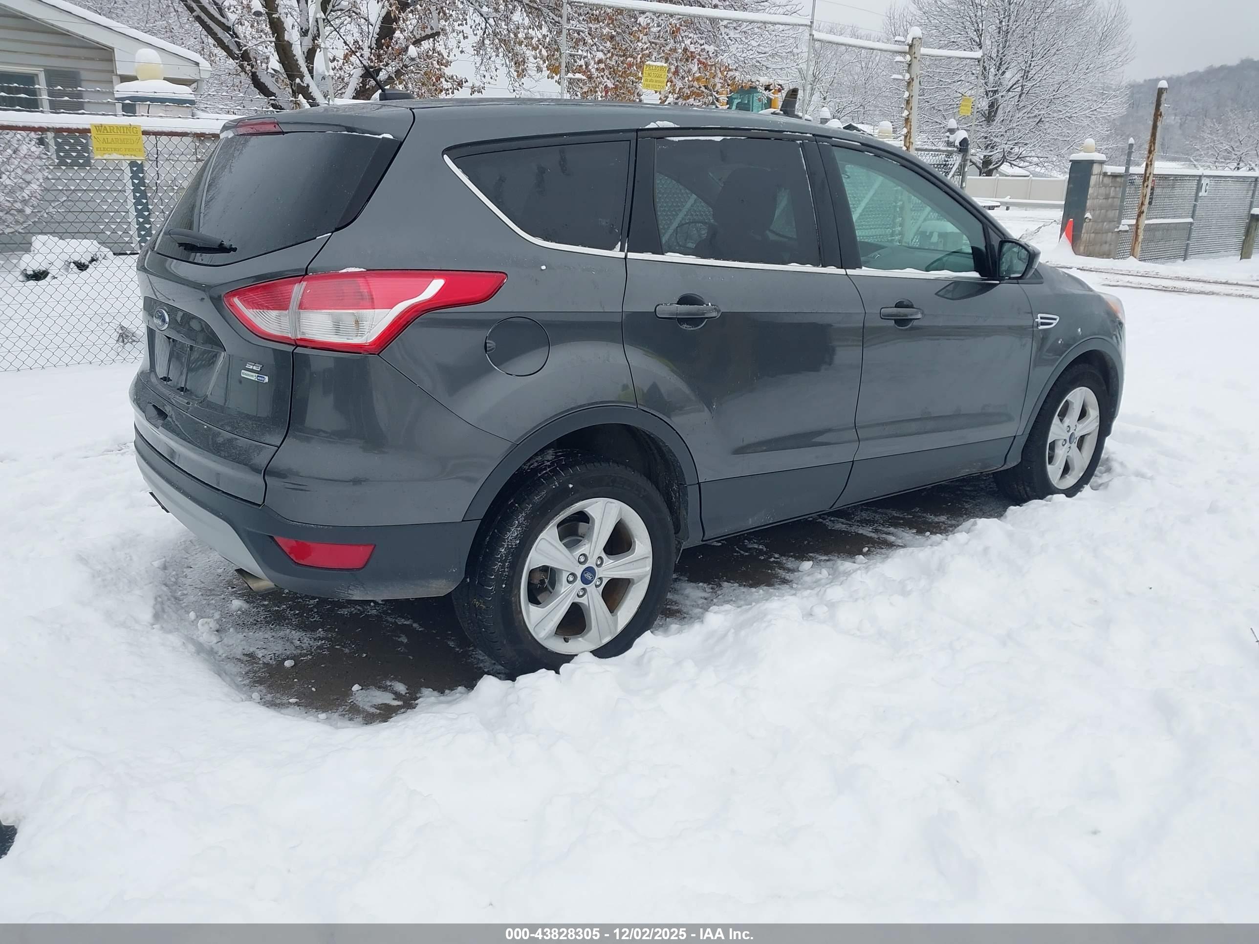 FORD ESCAPE image 4