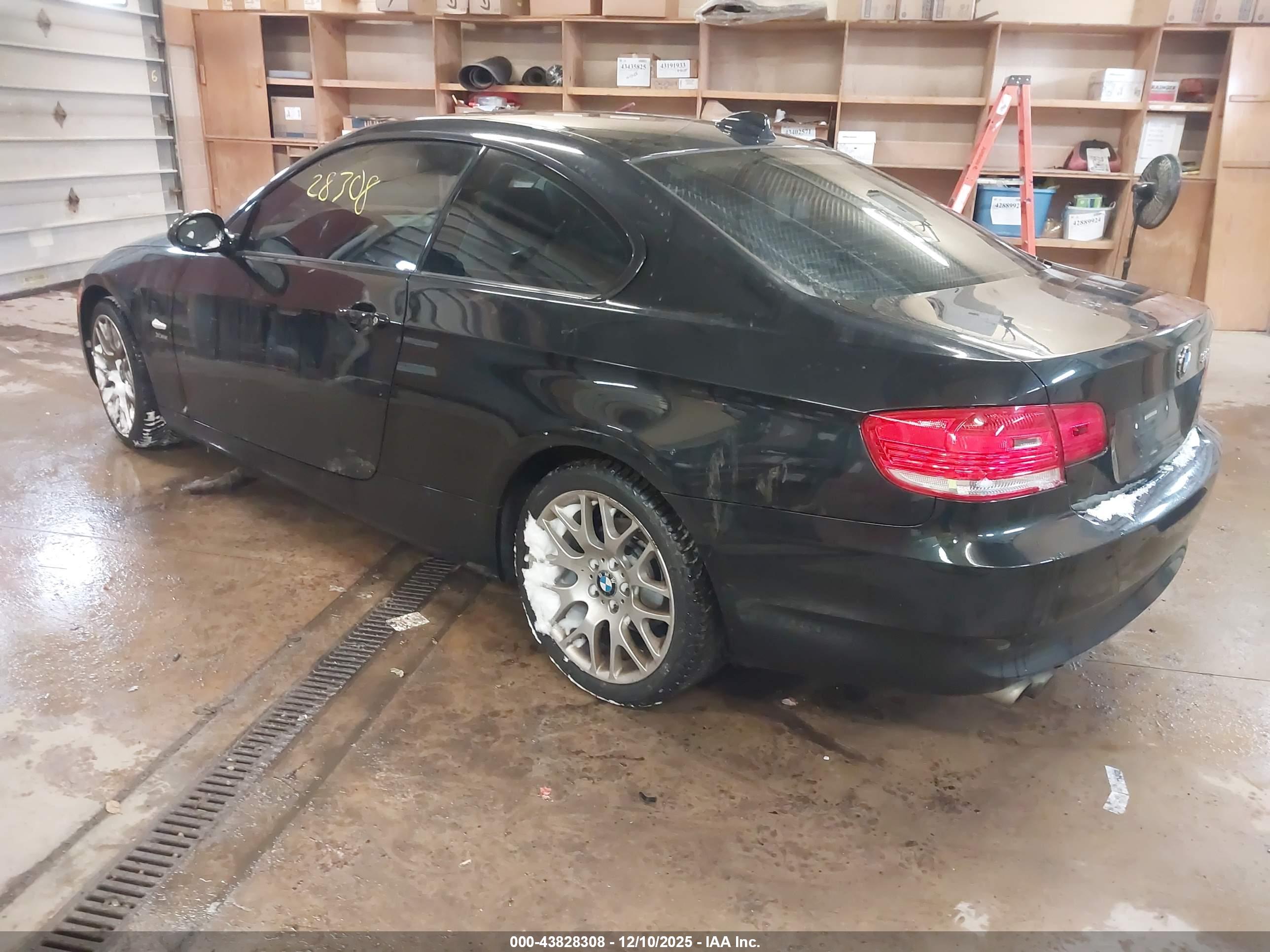 BMW 328I image 3