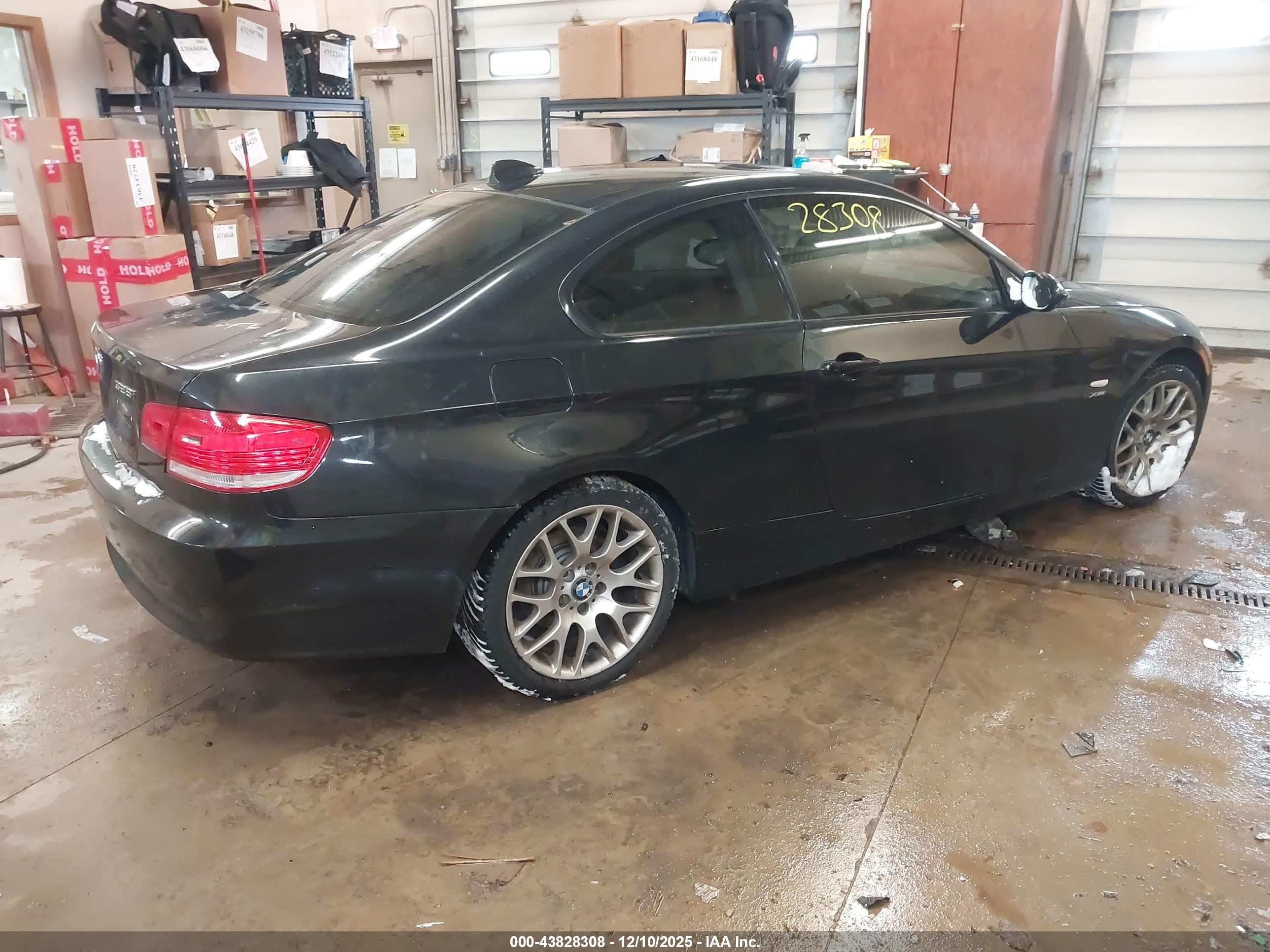 BMW 328I image 4