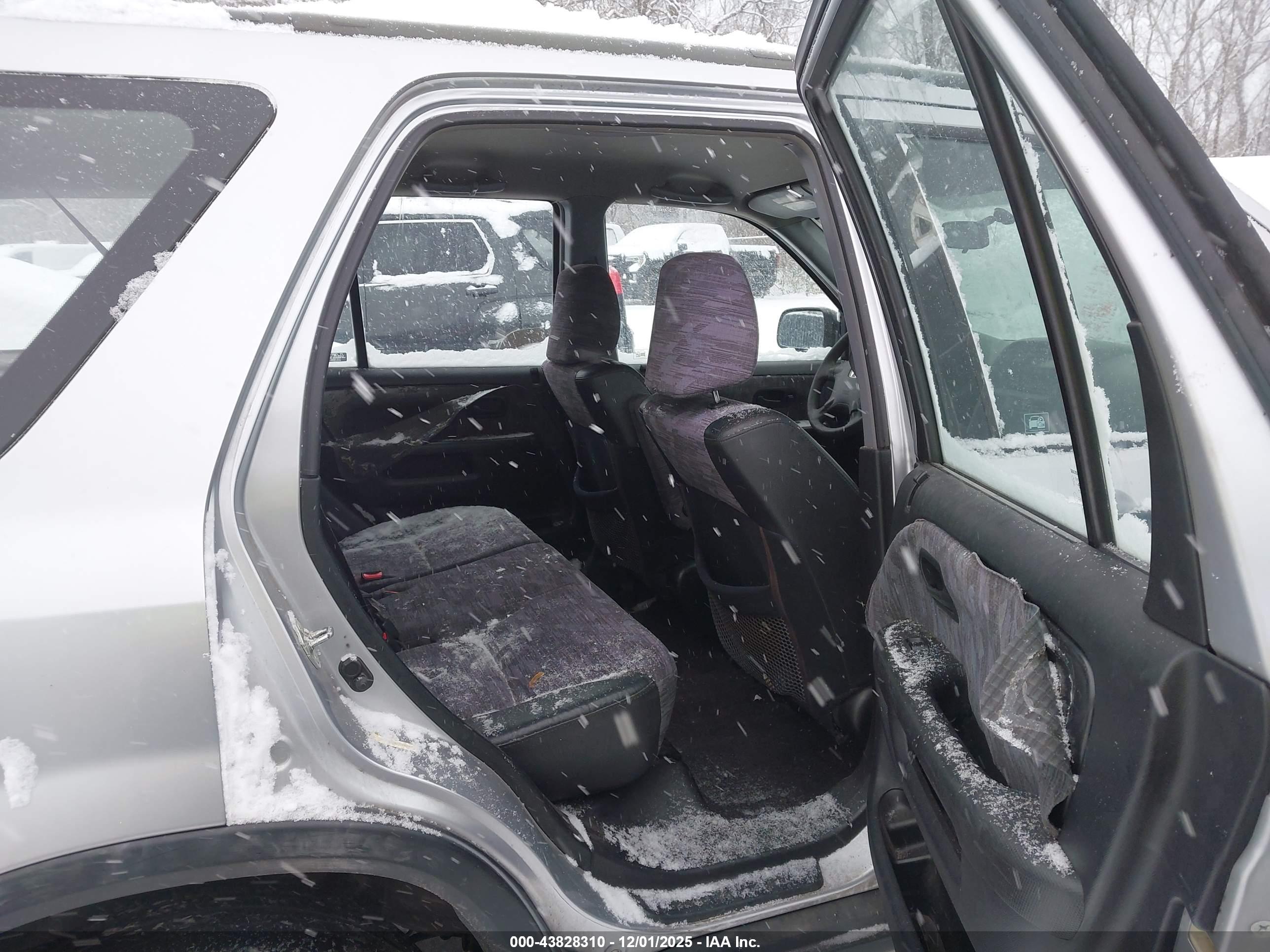 HONDA CR-V image 8