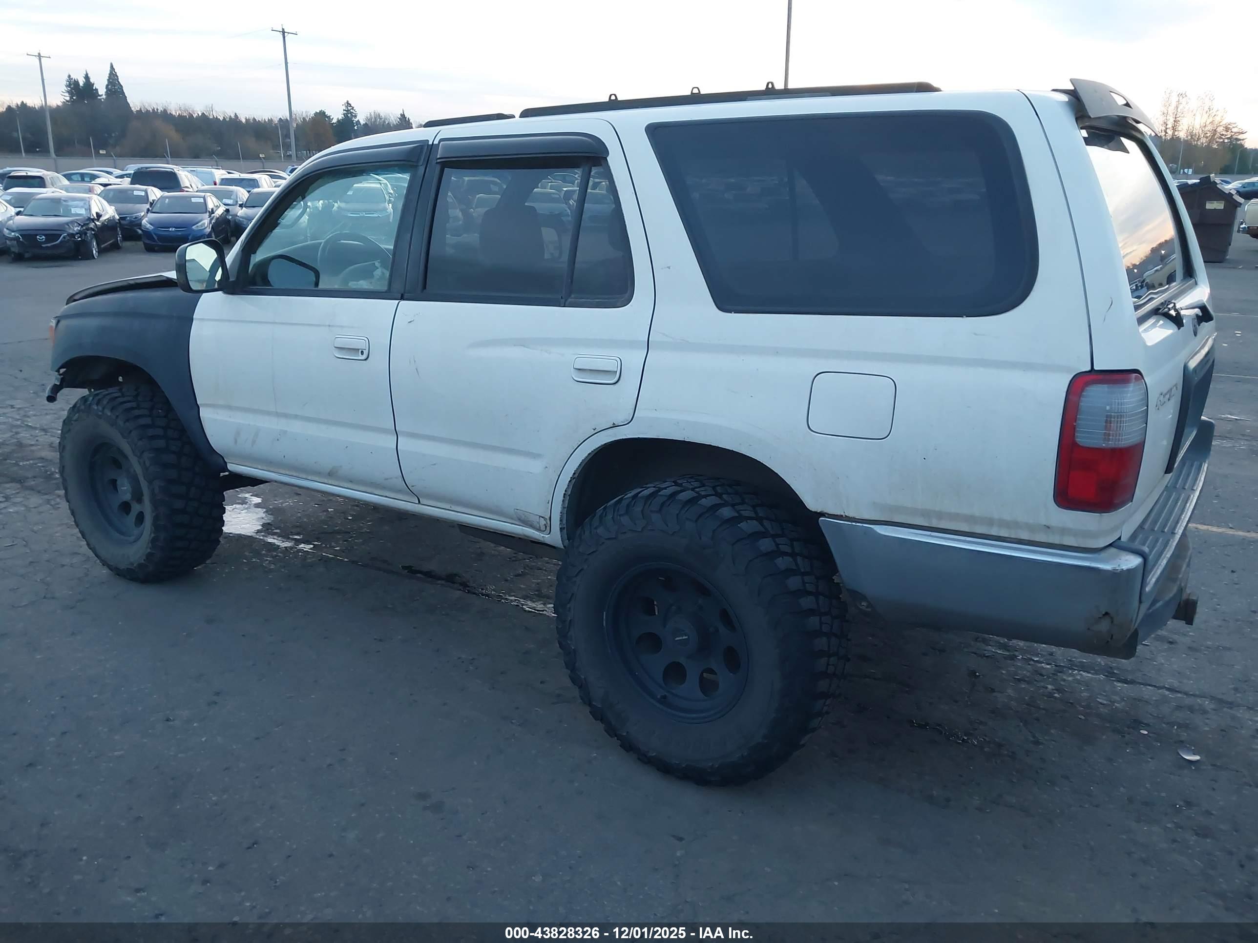 TOYOTA 4RUNNER image 3