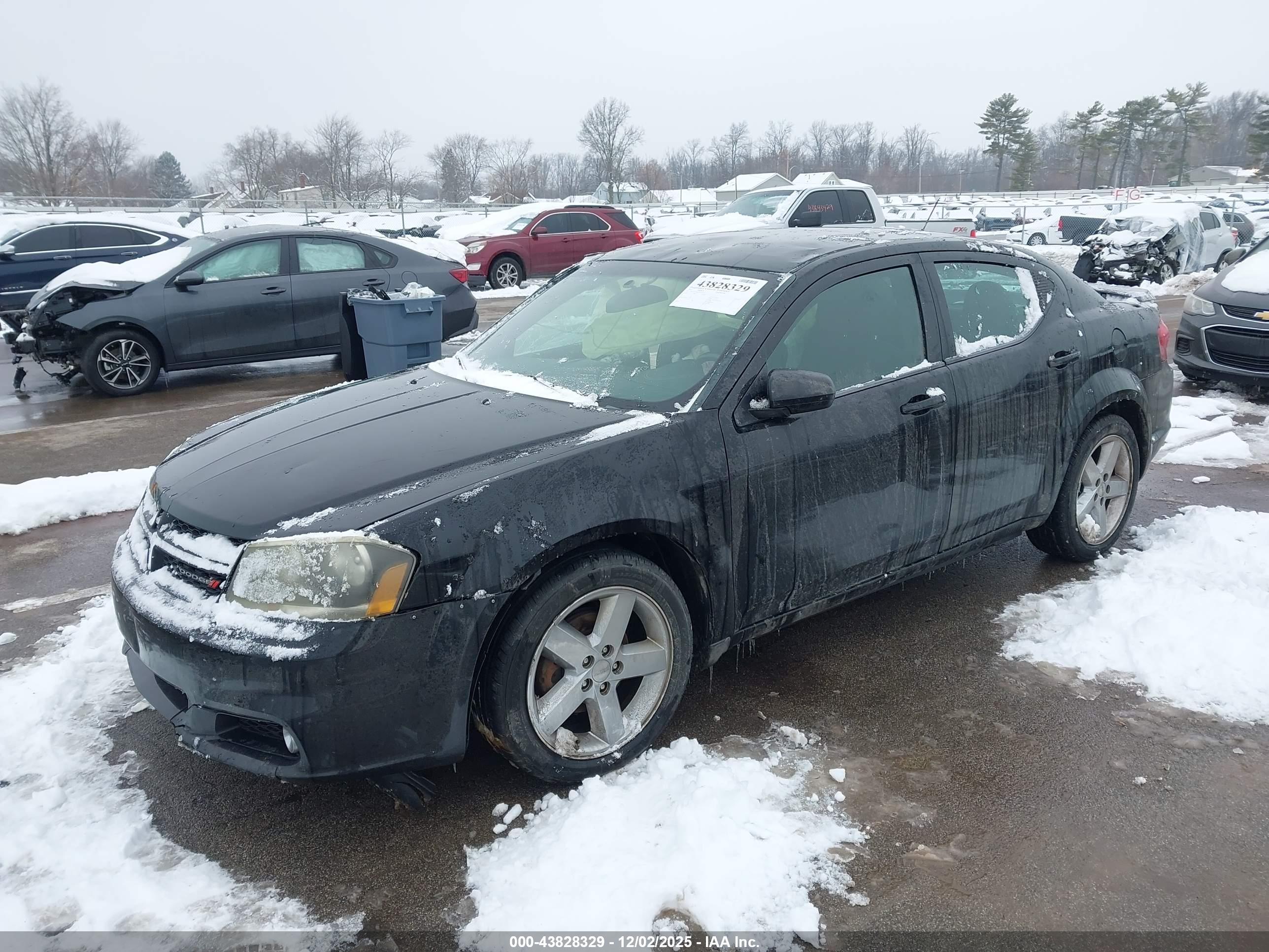 DODGE AVENGER image 2