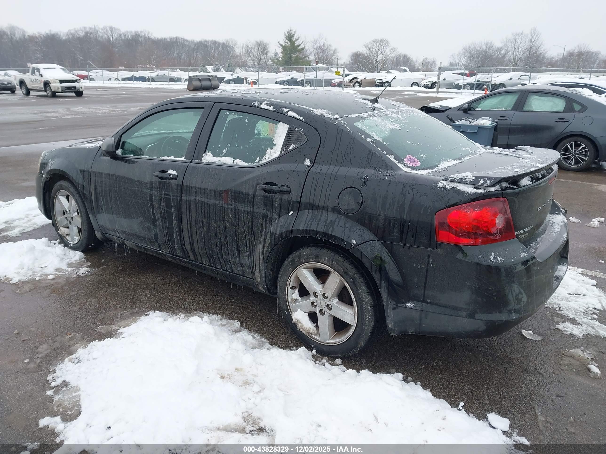 DODGE AVENGER image 3