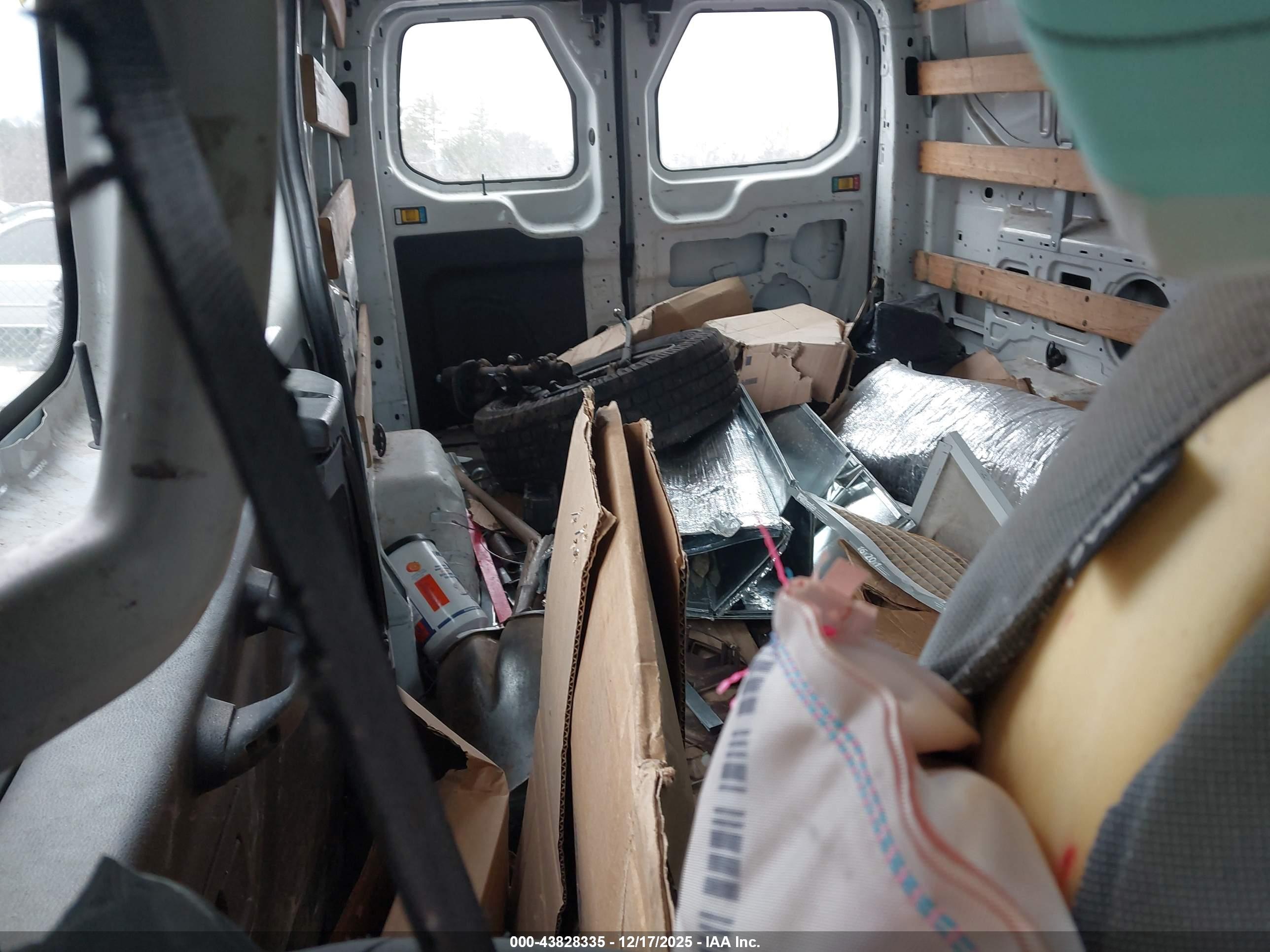 FORD TRANSIT-250 image 8