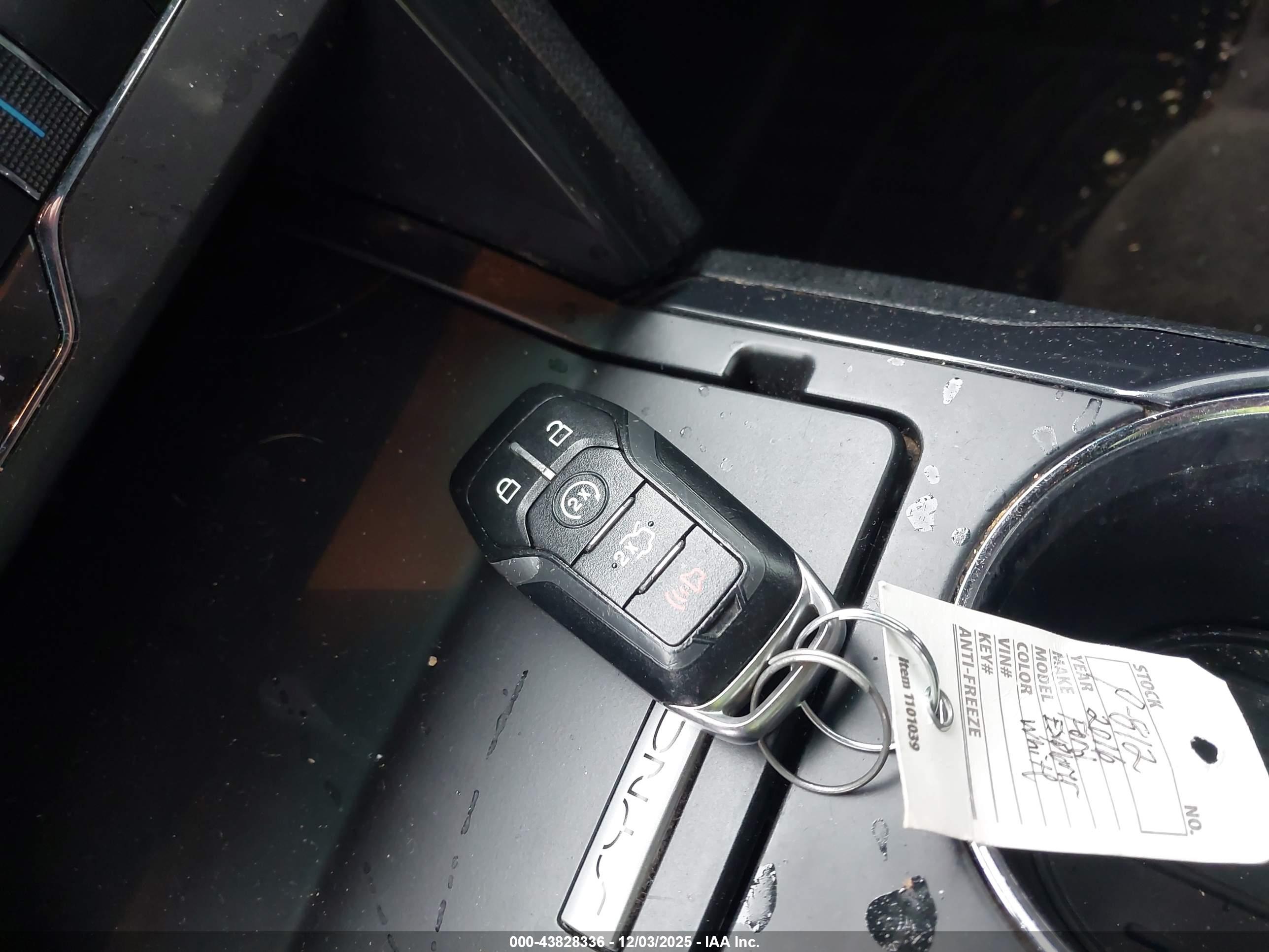 FORD EXPLORER image 11