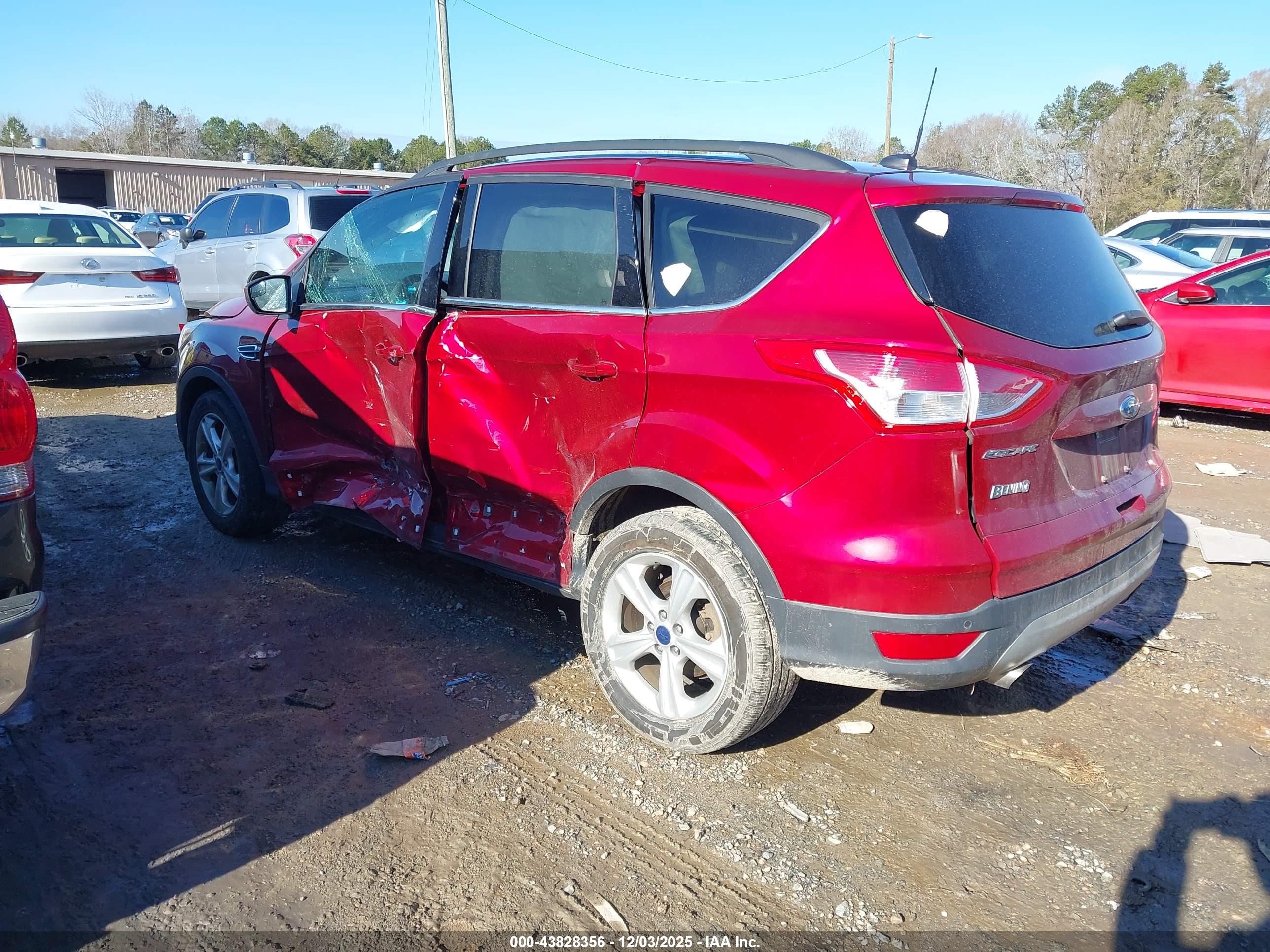 FORD ESCAPE image 3