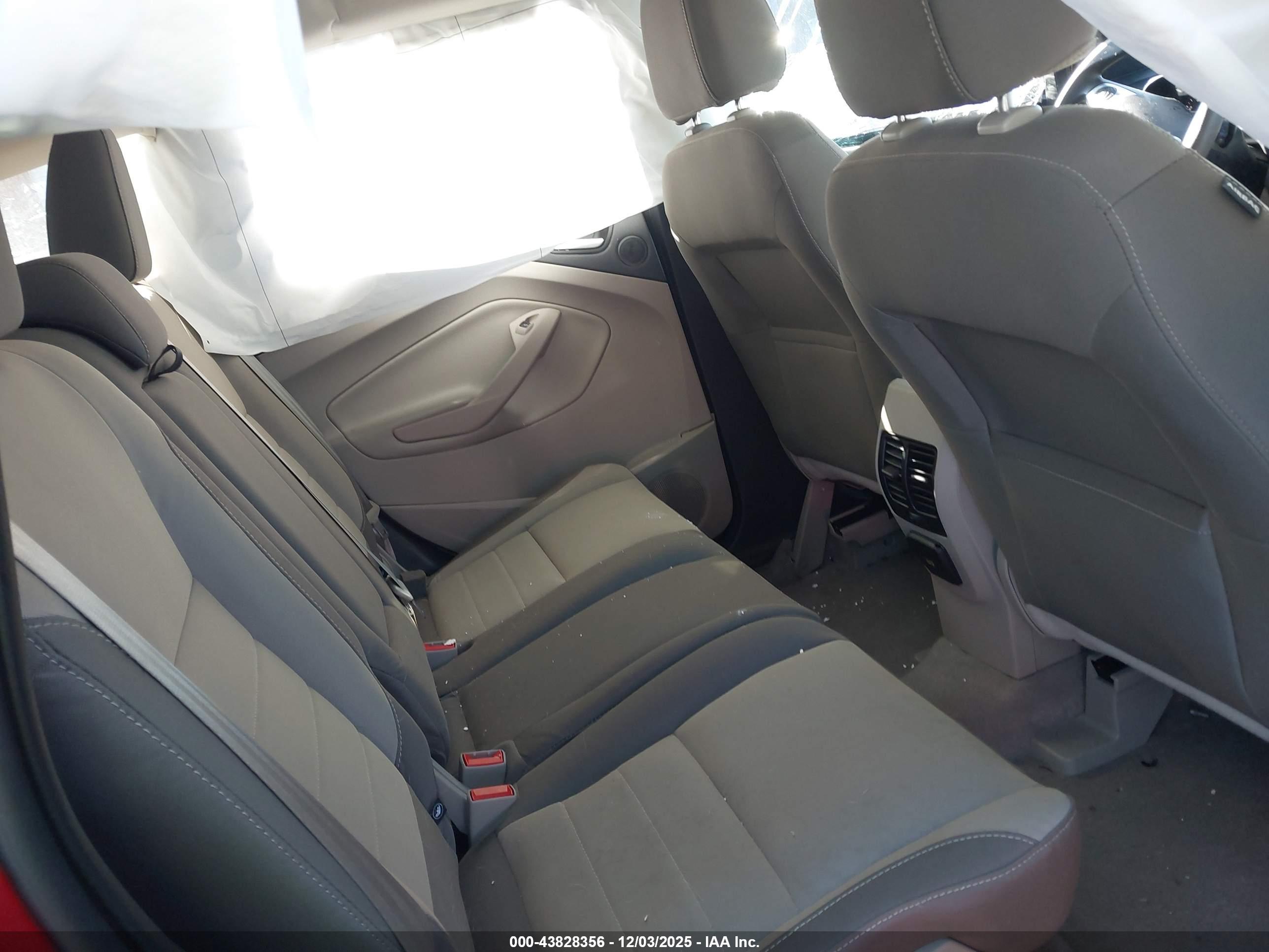 FORD ESCAPE image 8