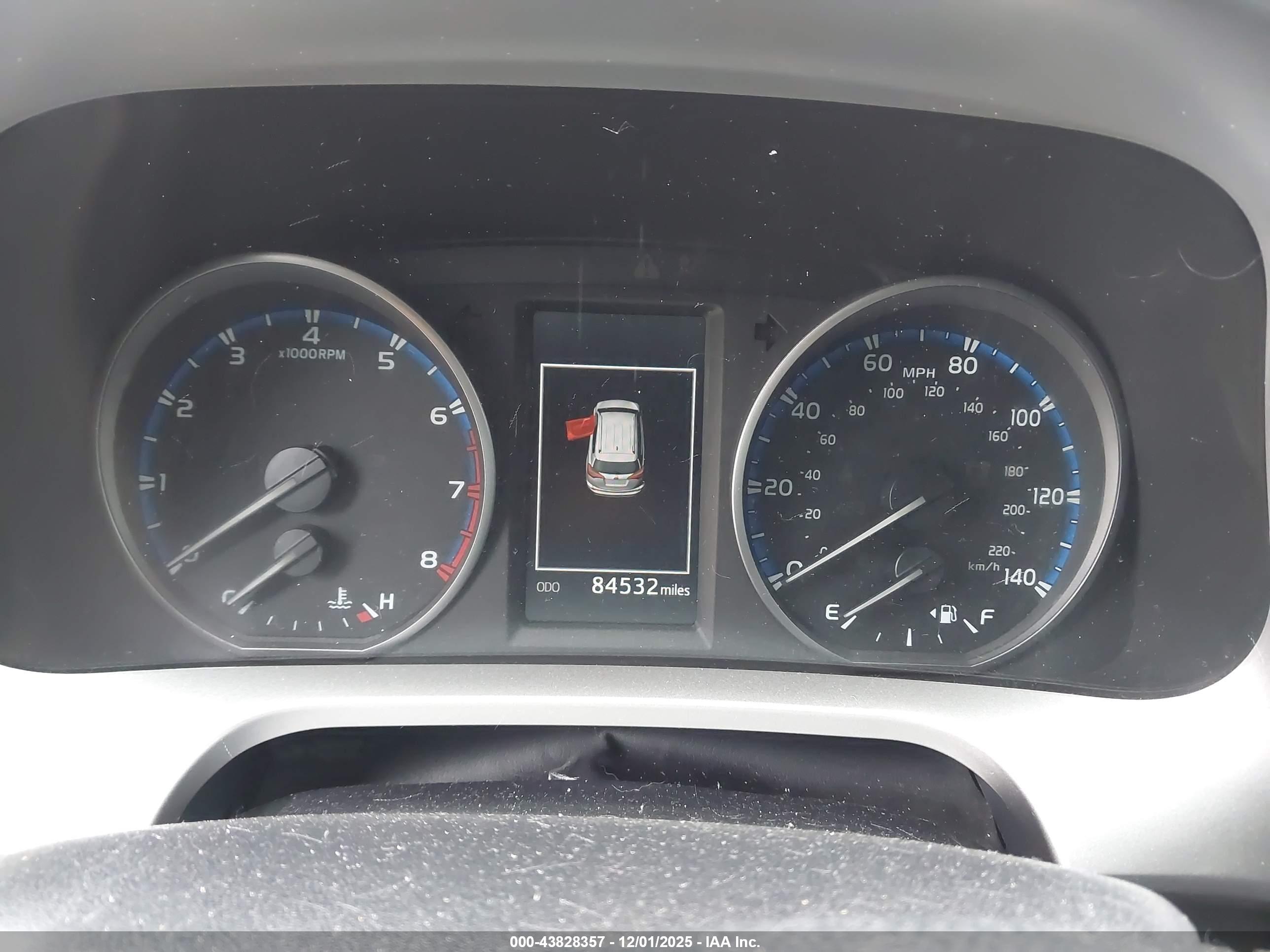 TOYOTA RAV4 image 7