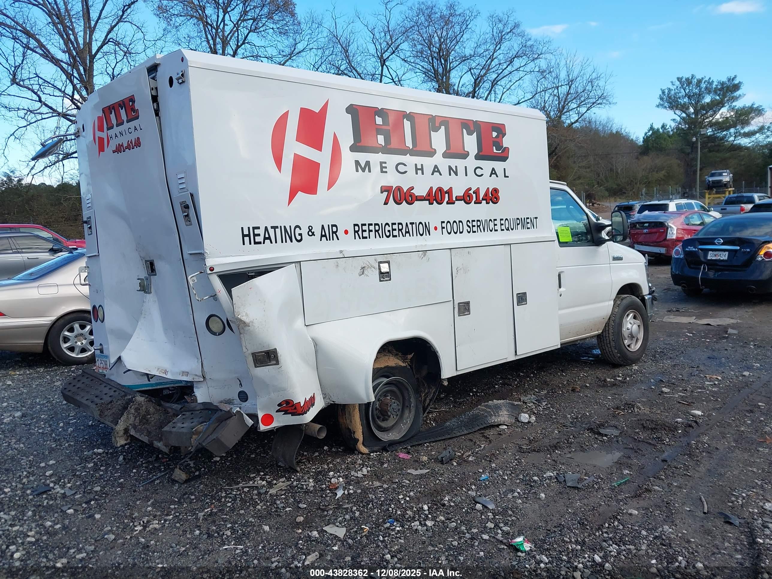 FORD E-350 image 4