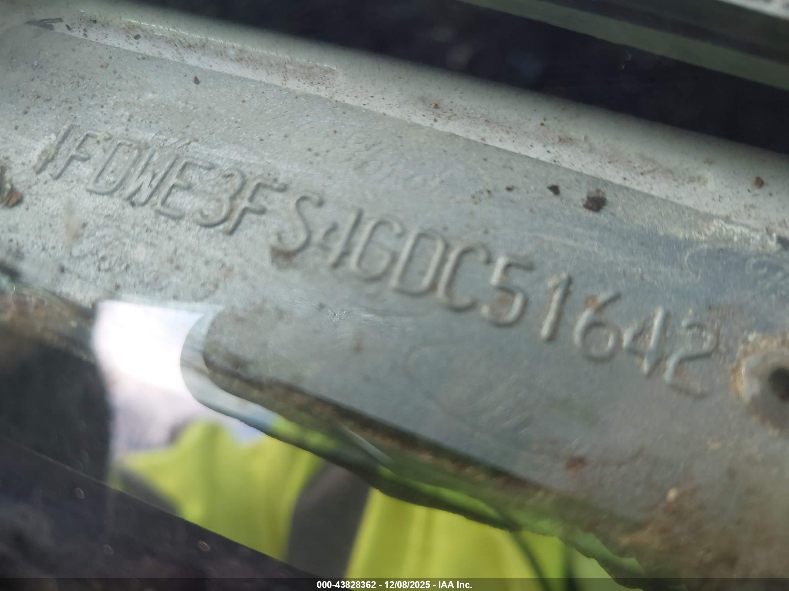 FORD E-350 image 9